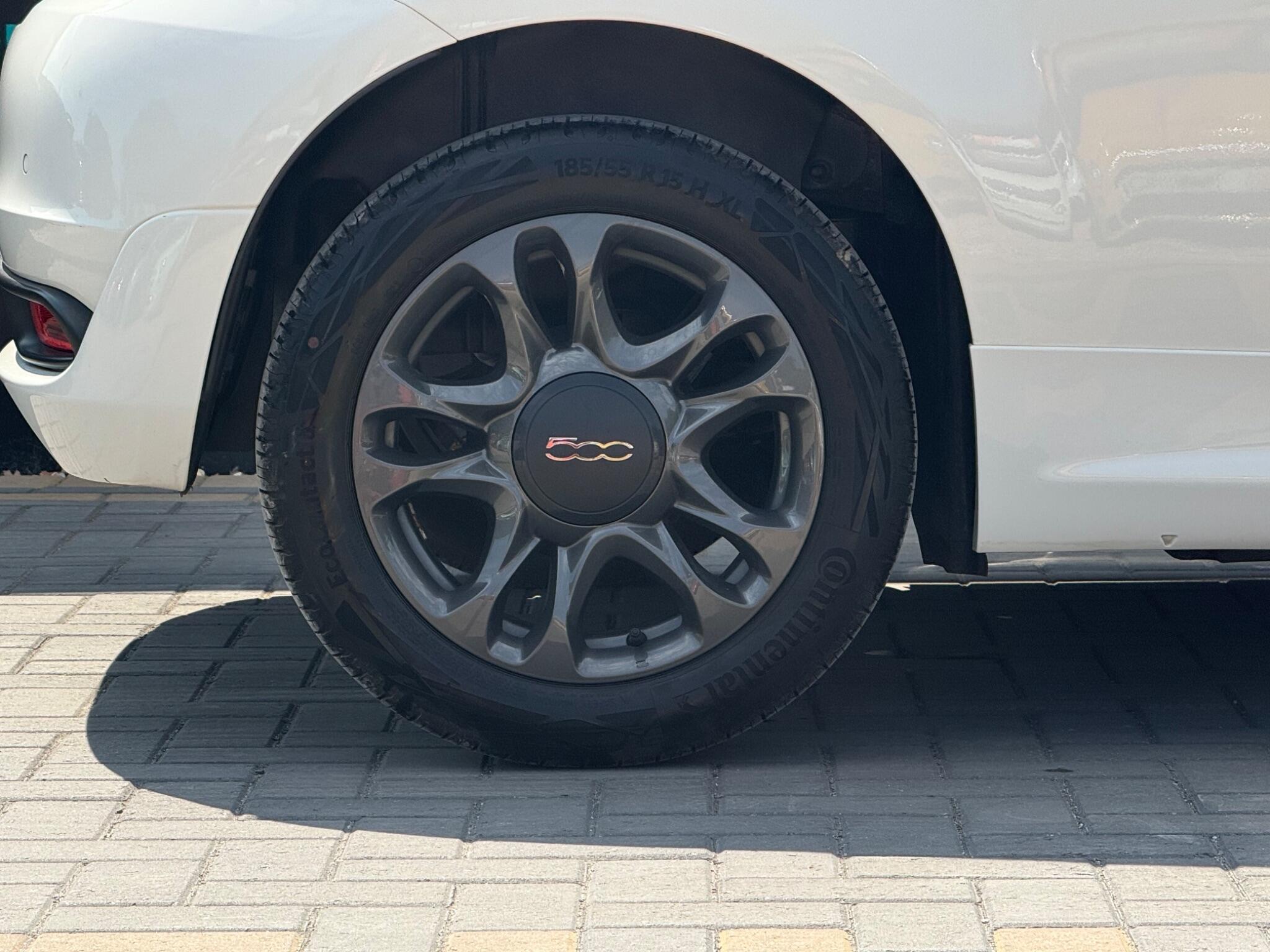 Fiat 500 view 11