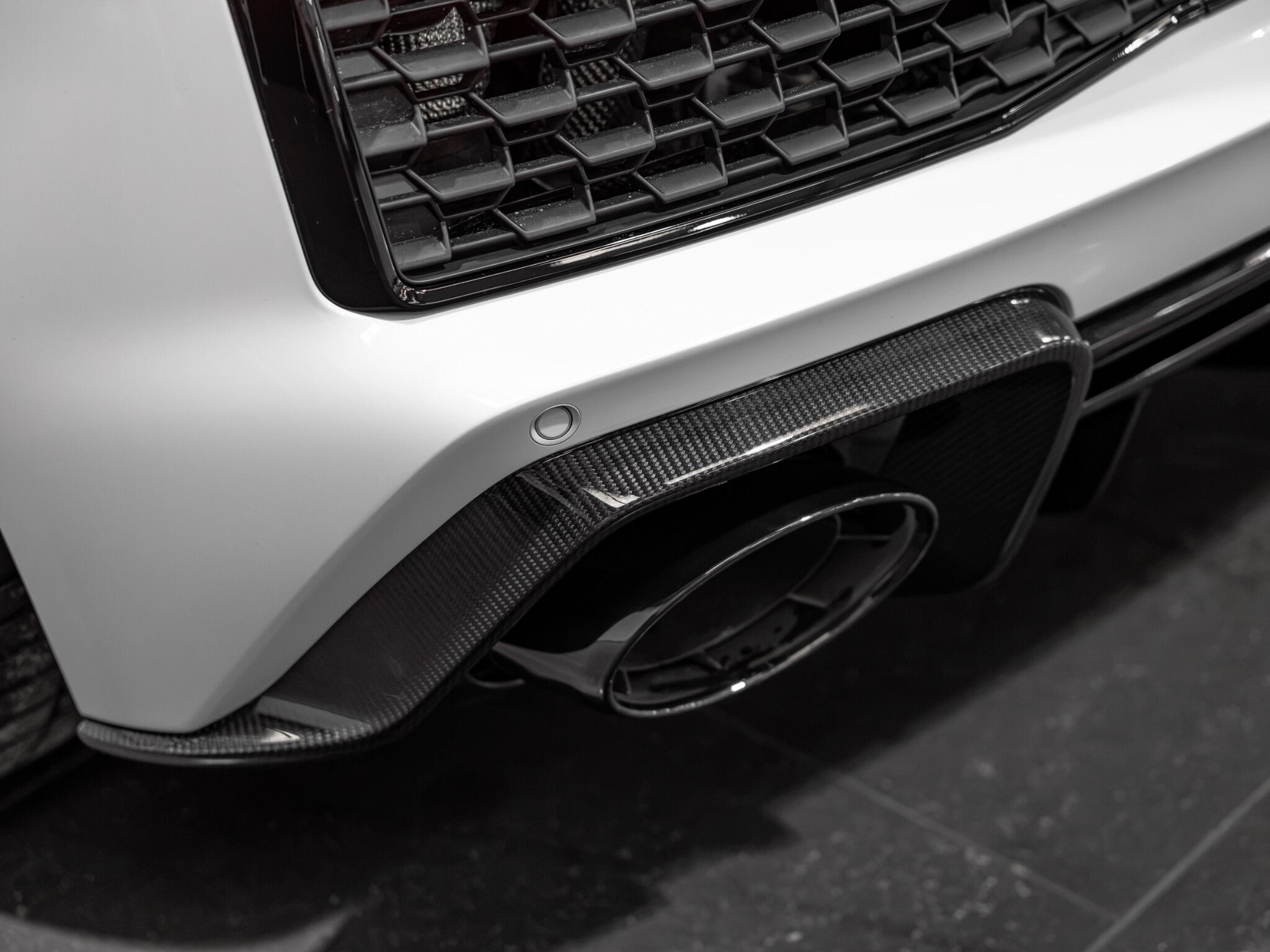 Audi R8 view 18