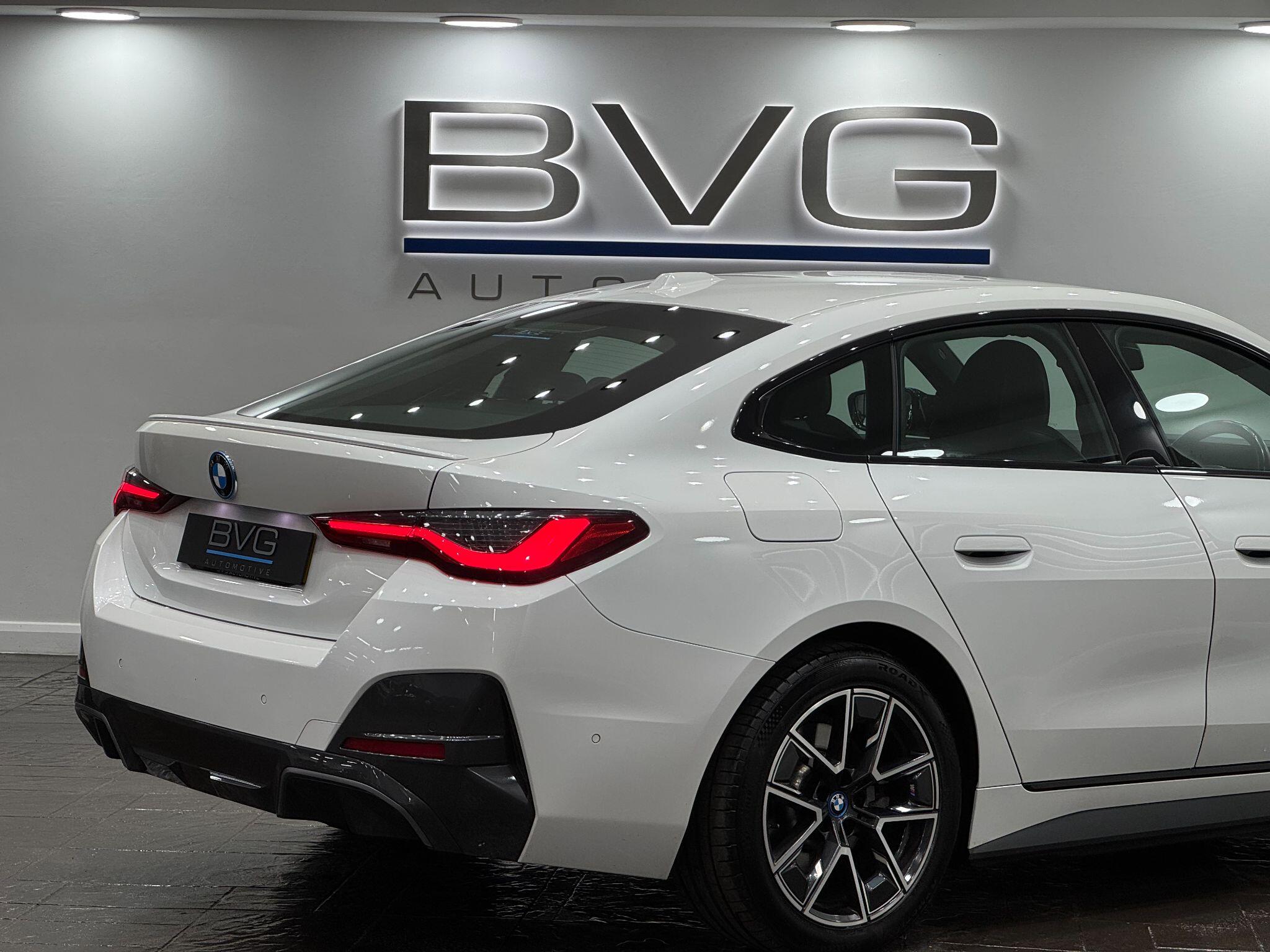 BMW I4 view 21