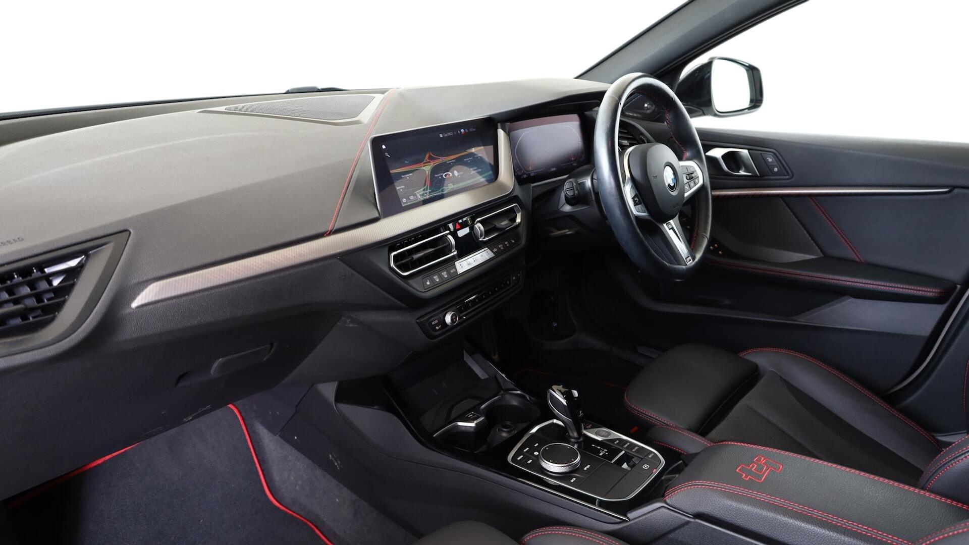 BMW 1 Series view 7