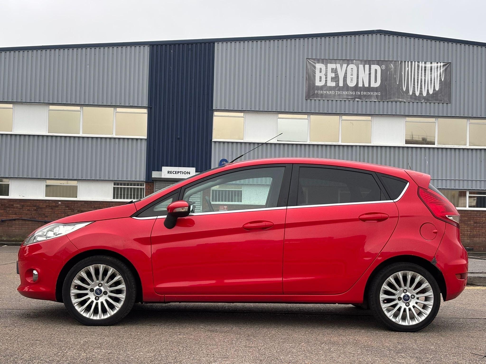 Ford Fiesta view 9