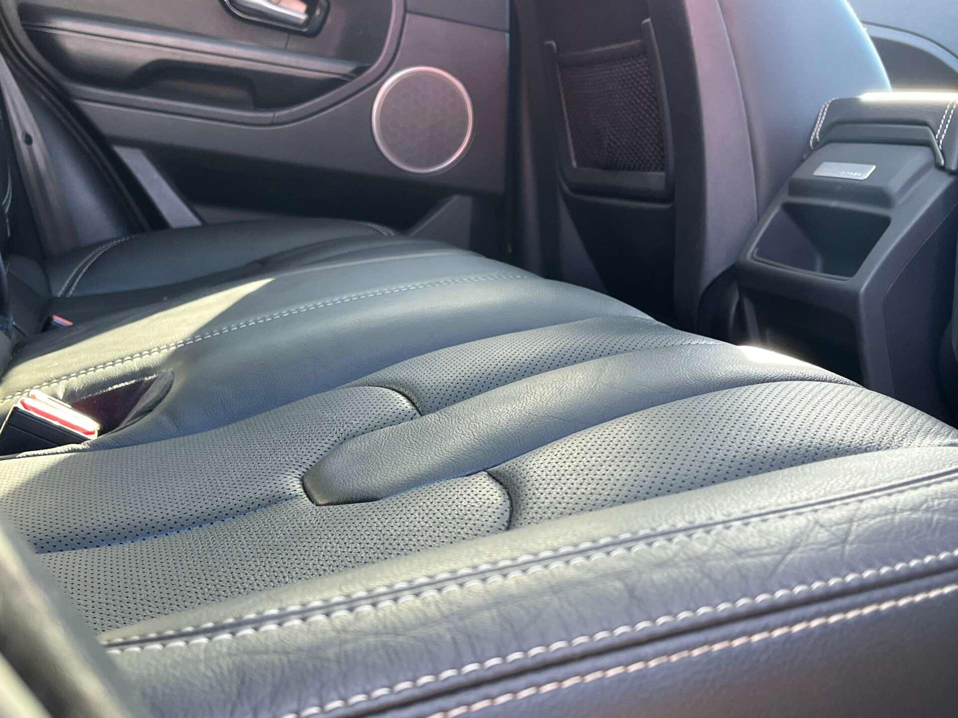 Land Rover Range Rover Evoque view 34