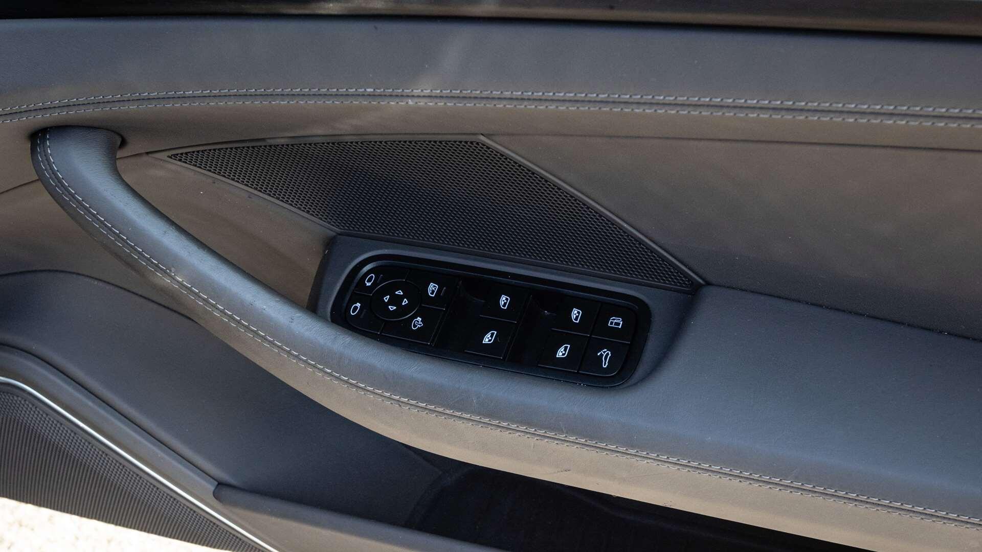 Porsche Panamera view 31