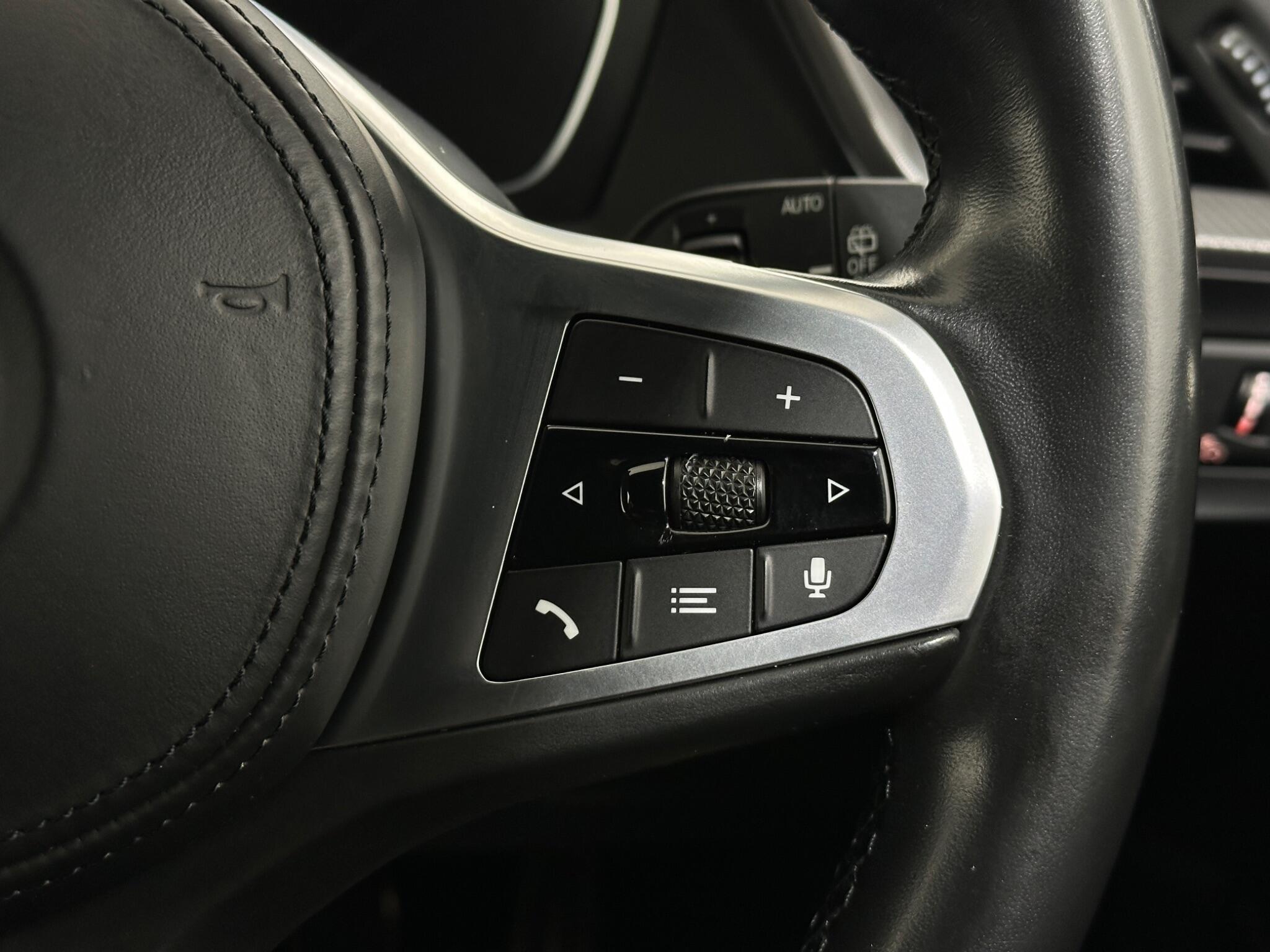 BMW 1 Series view 16