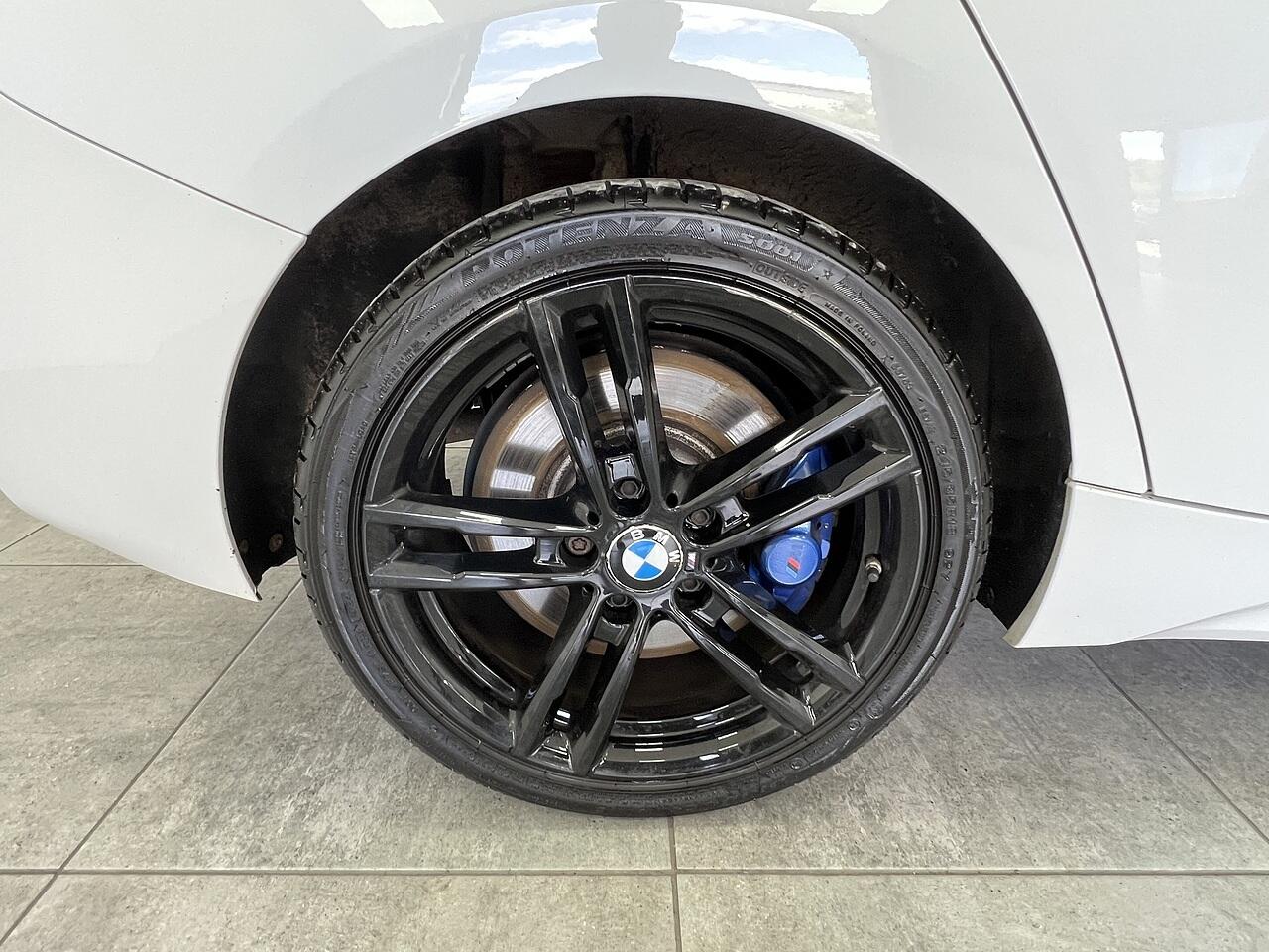 BMW 1 Series view 22
