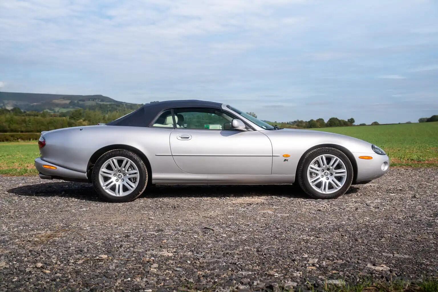 Jaguar XKR view 6
