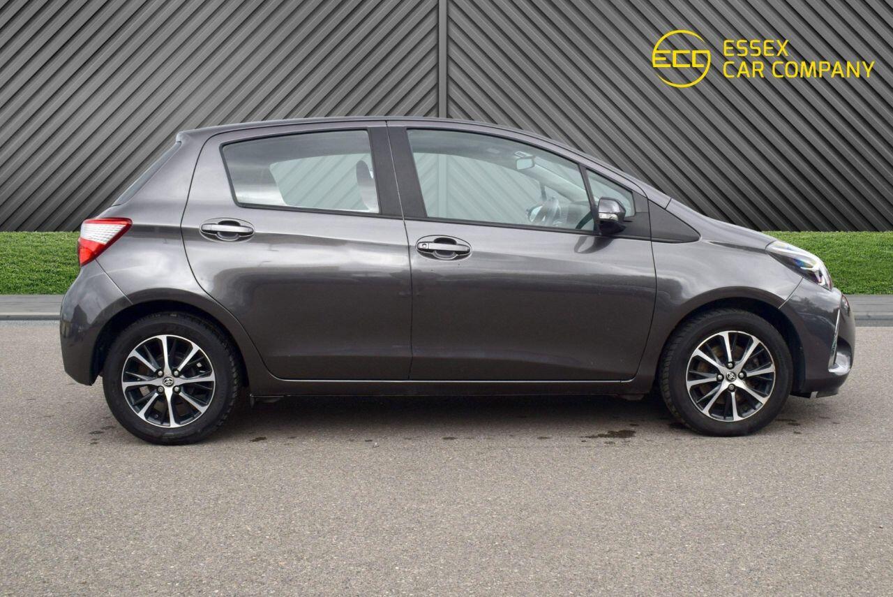 Toyota Yaris view 8