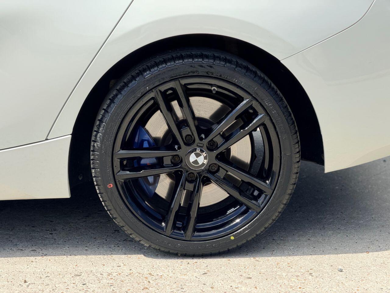 BMW 1 Series view 13