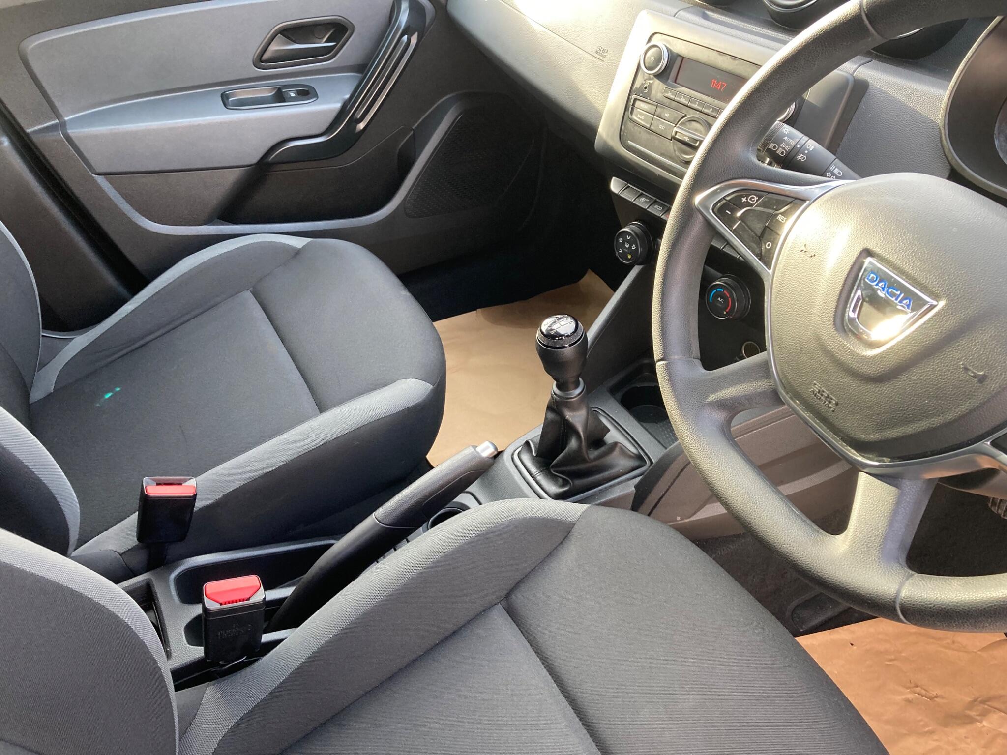 2019 Dacia Duster 1.6 SCe Essential Euro 6 (s/s) 5dr • 70,000 miles image 3