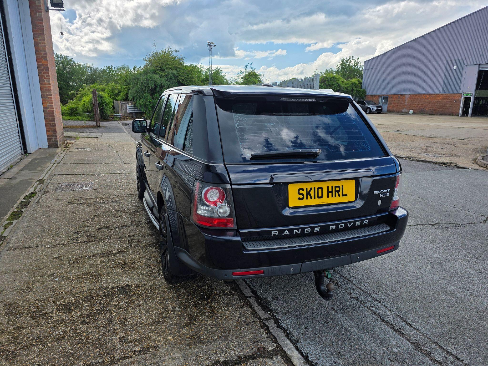 Land Rover Range Rover Sport view 9
