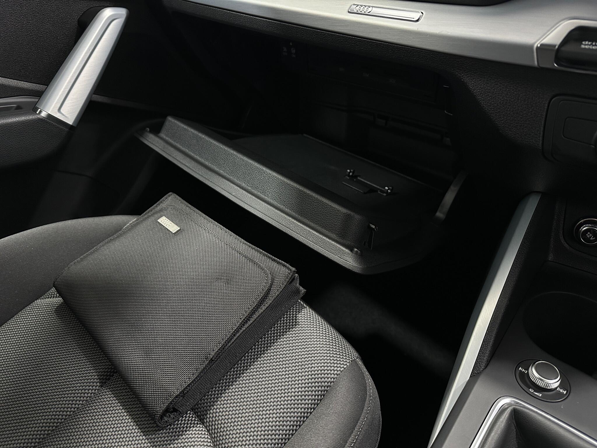 Audi Q2 view 28
