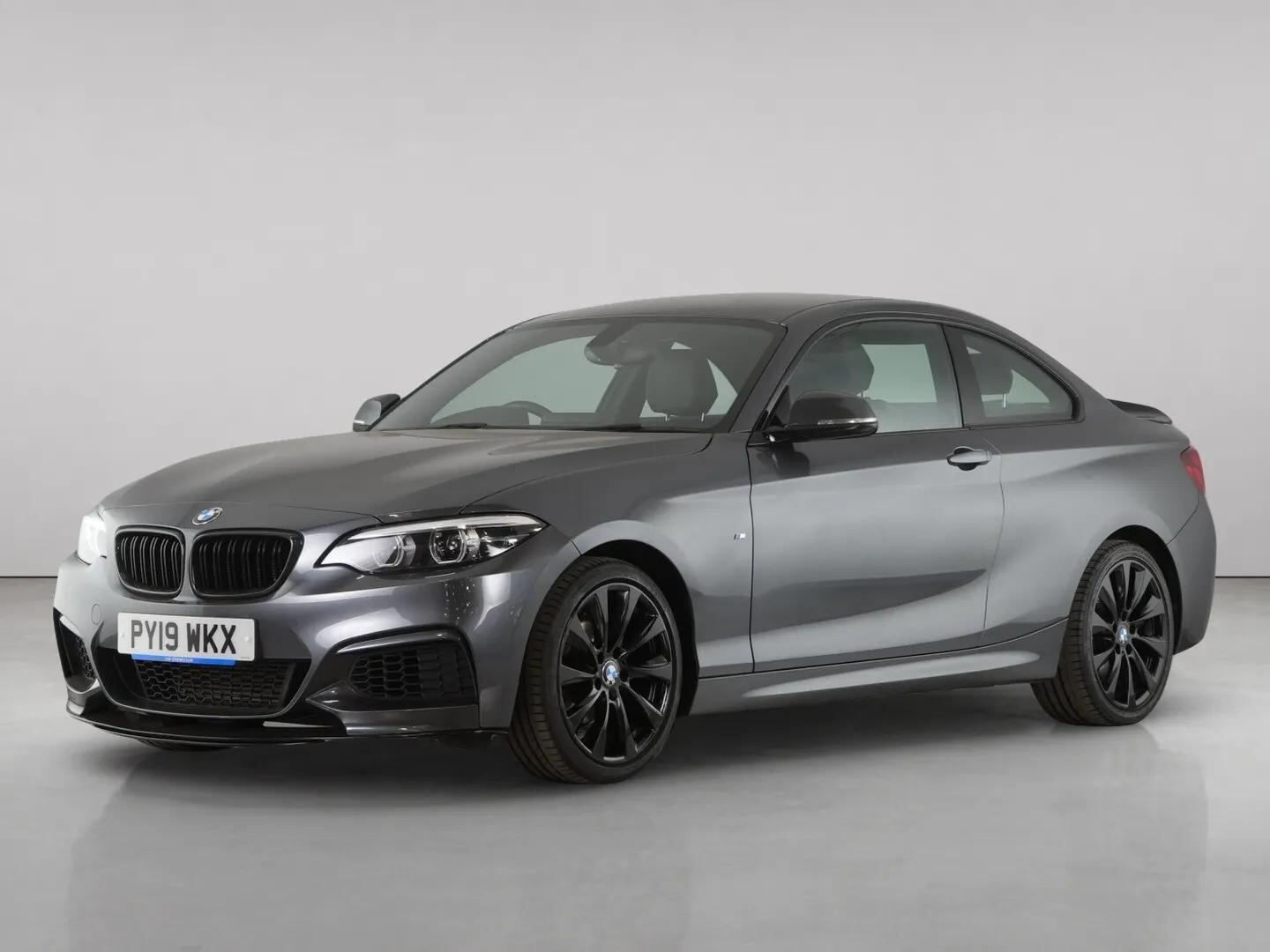 BMW 2 Series view 2