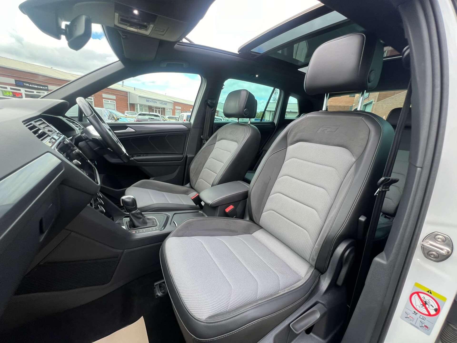 Volkswagen Tiguan view 9