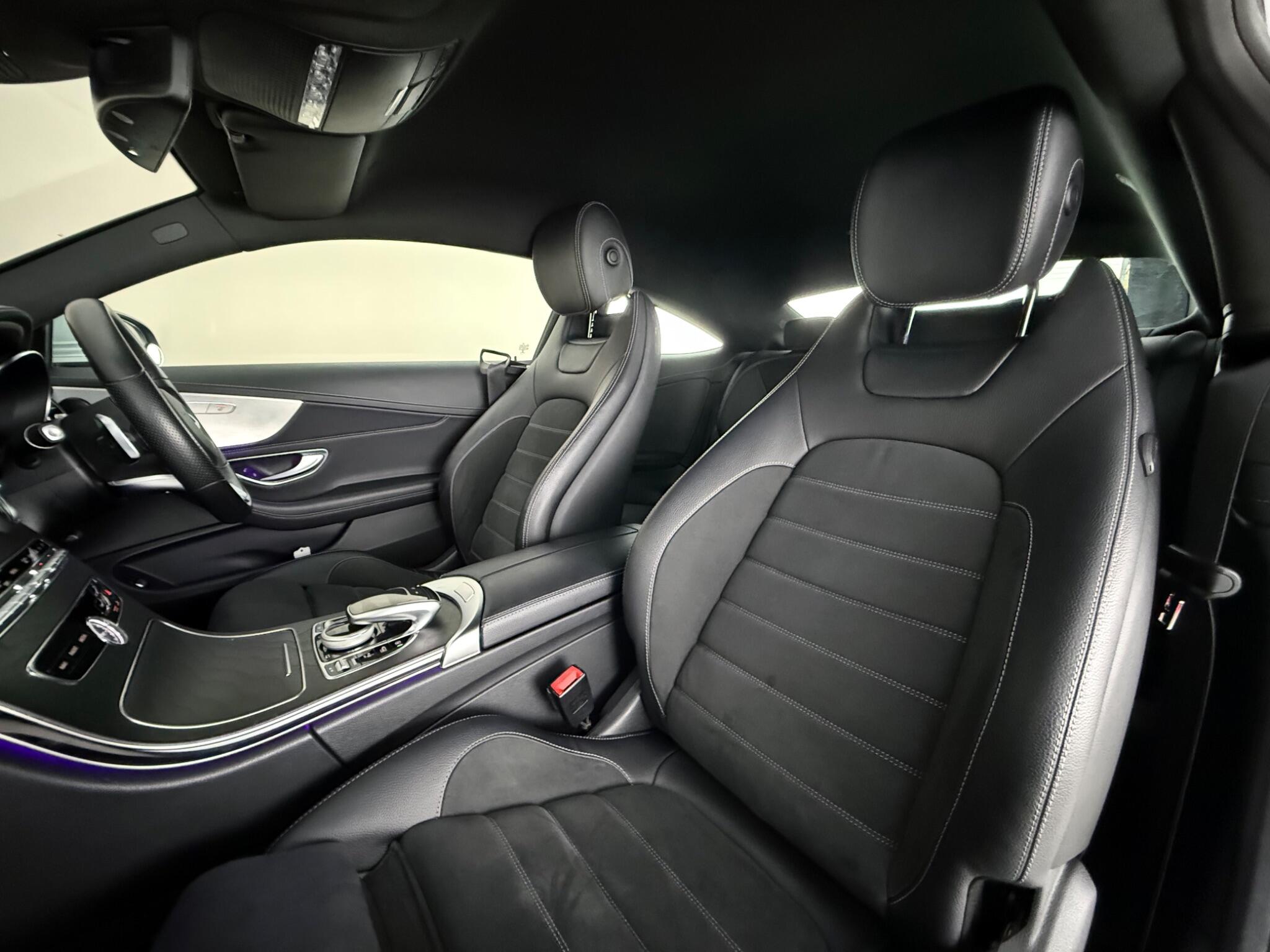 Mercedes-Benz C-Class view 29