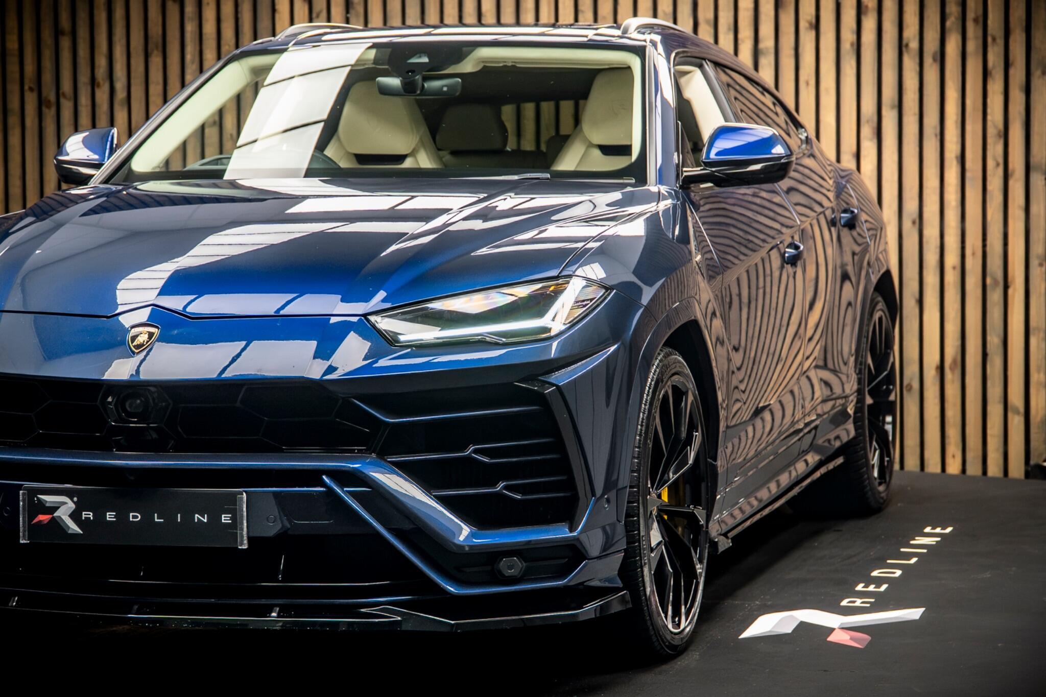 Lamborghini Urus view 13