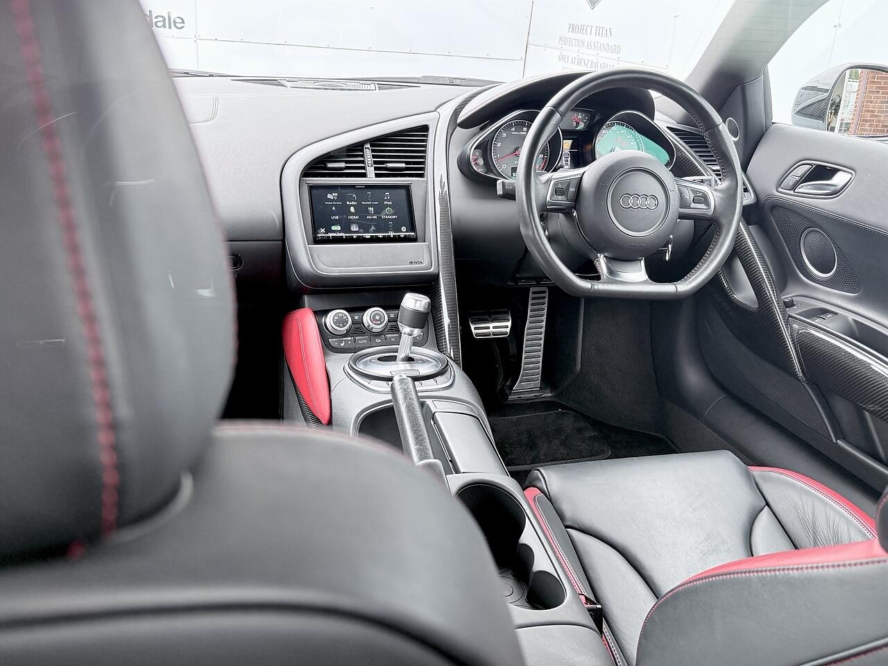Audi R8 view 42