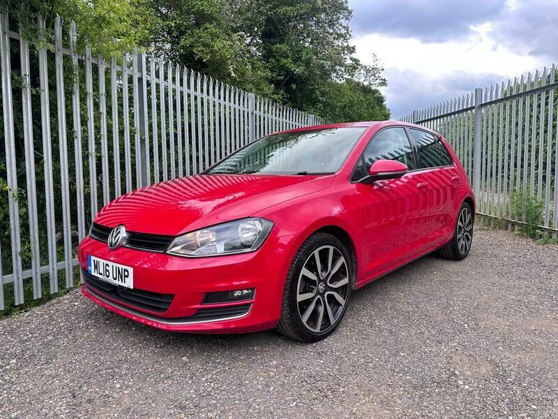 2016 Volkswagen Golf image 3