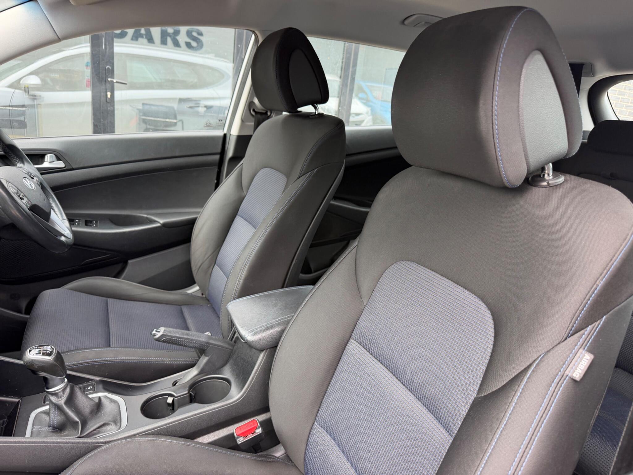Hyundai Tucson view 16