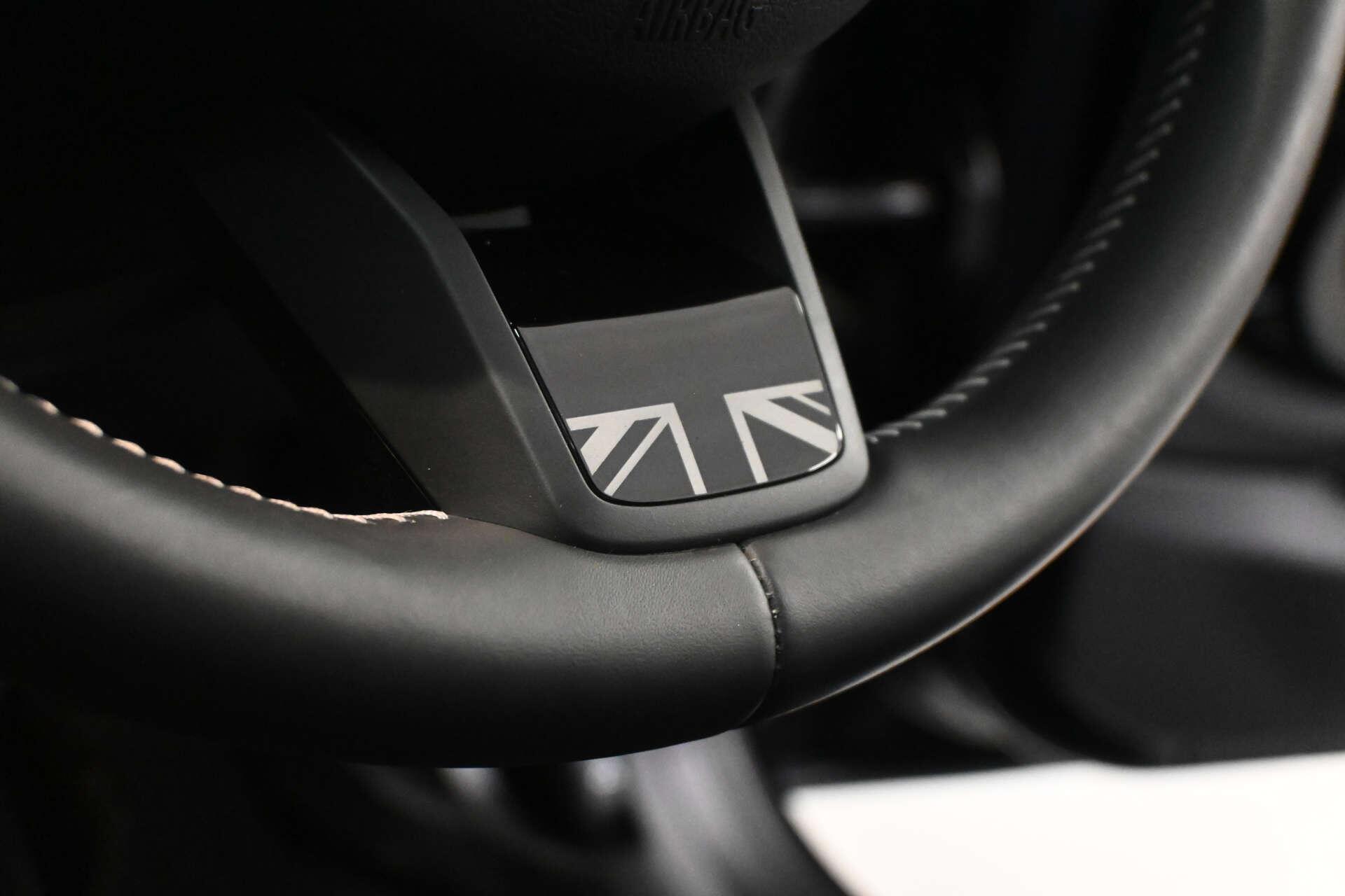 Mini Hatch view 44