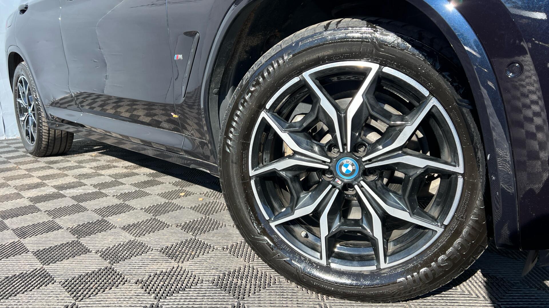 BMW X3 view 25