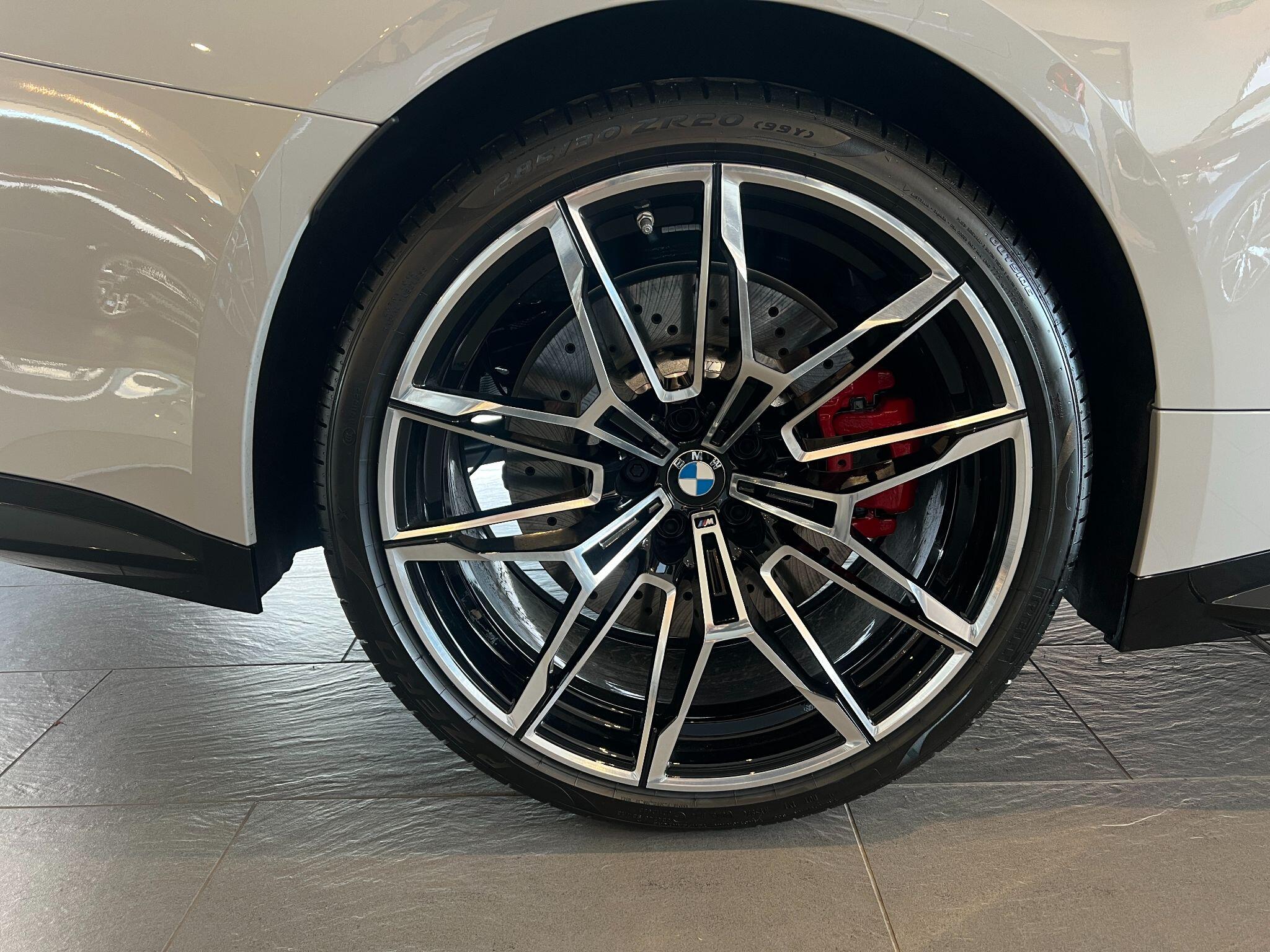 BMW M4 view 18