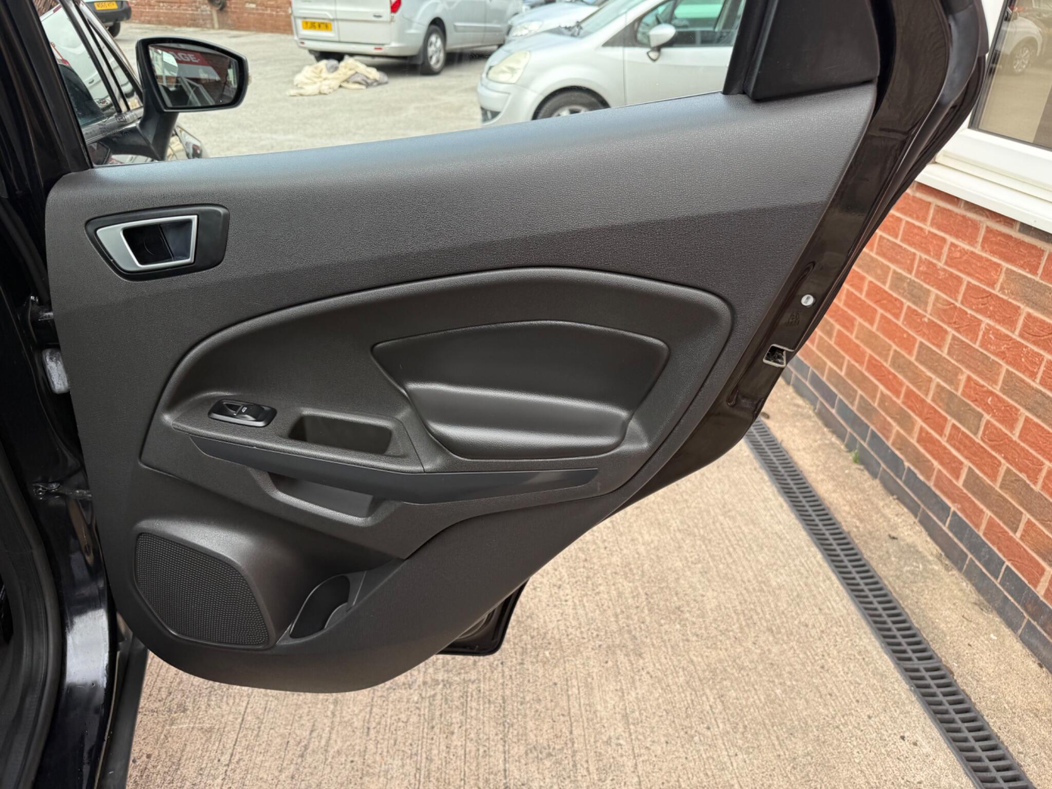 Ford Ecosport view 24