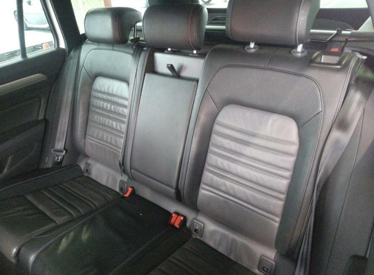Volkswagen Passat view 6