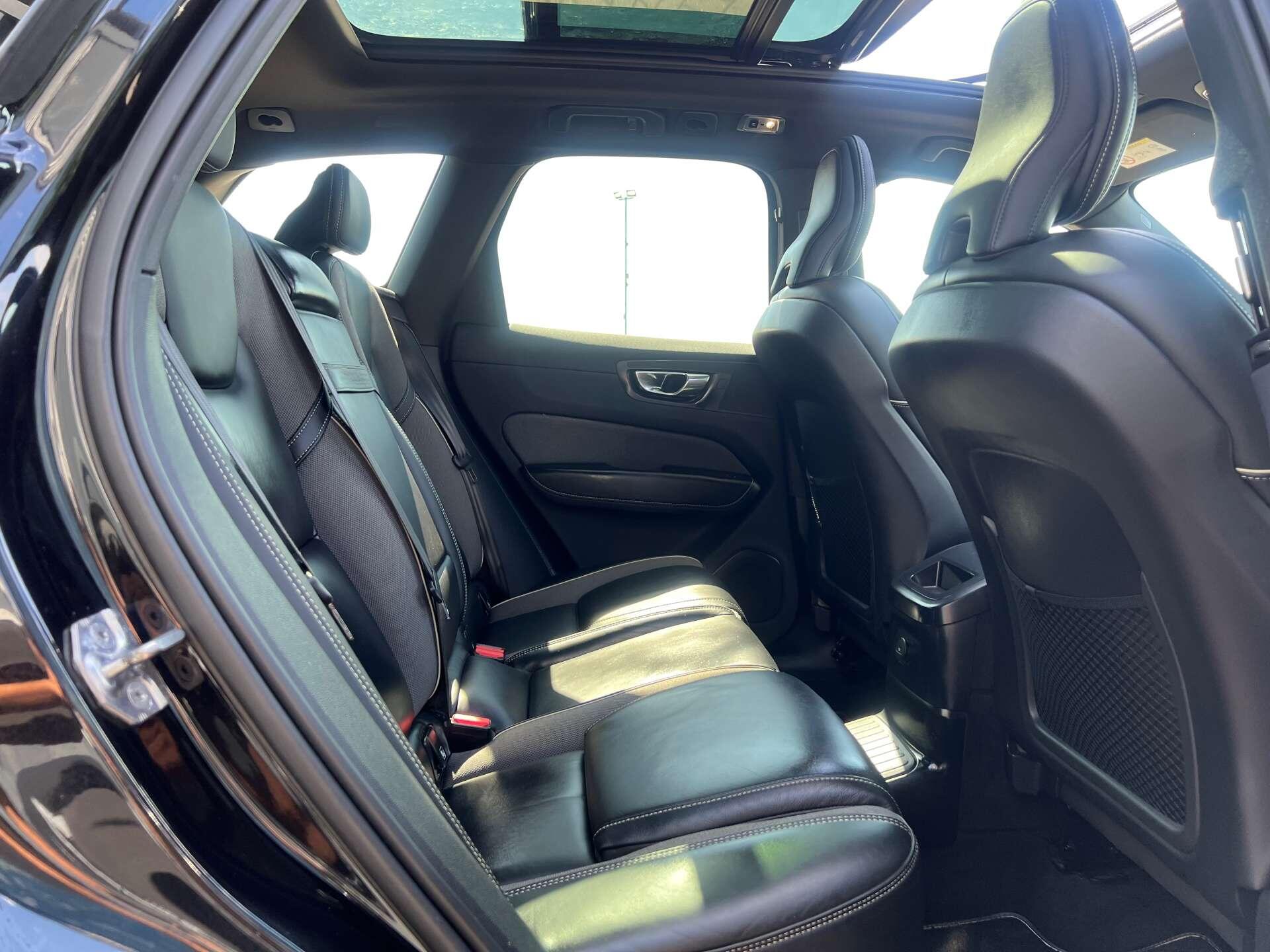 Volvo XC60 view 35