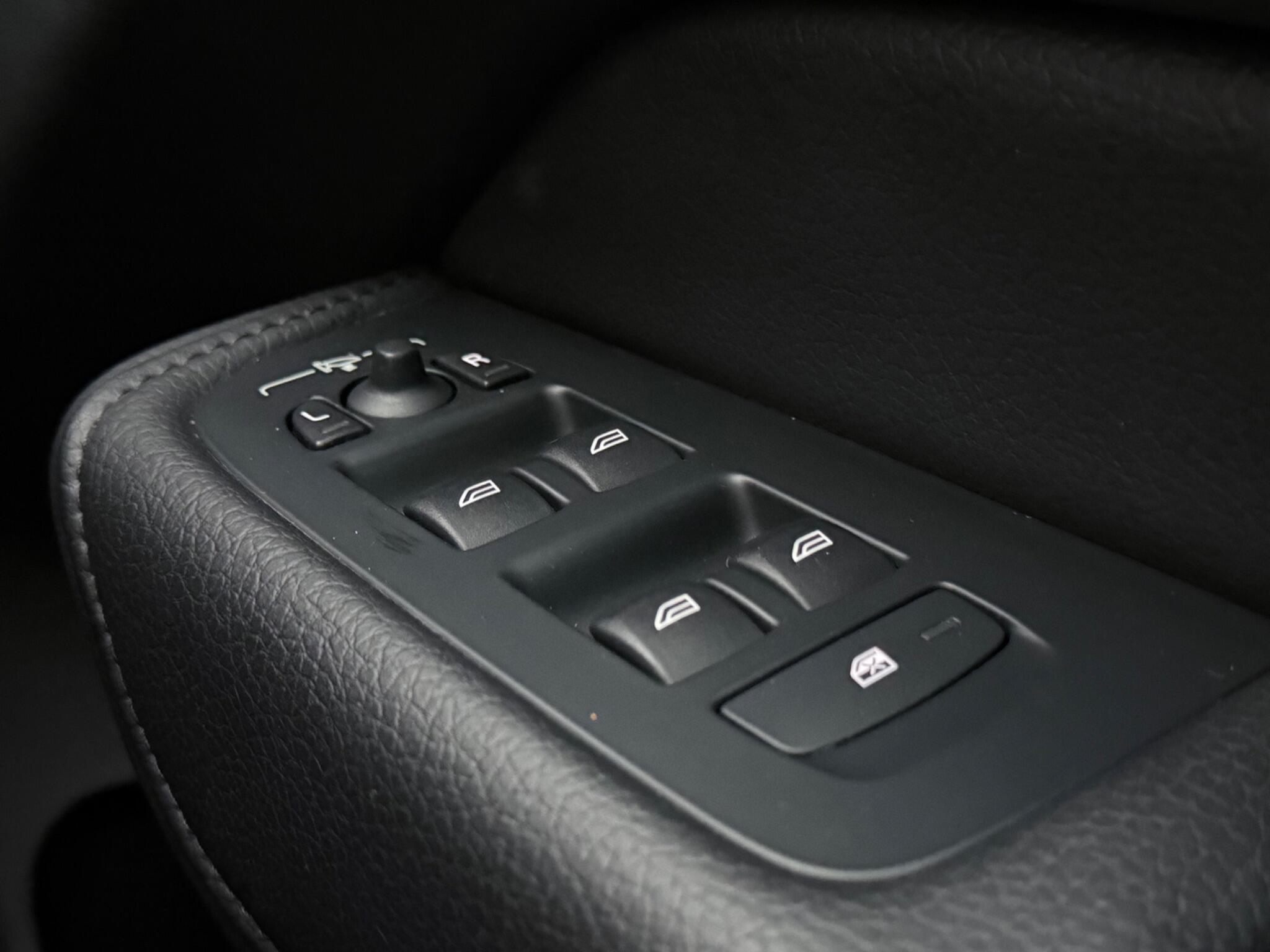 Volvo XC60 view 20