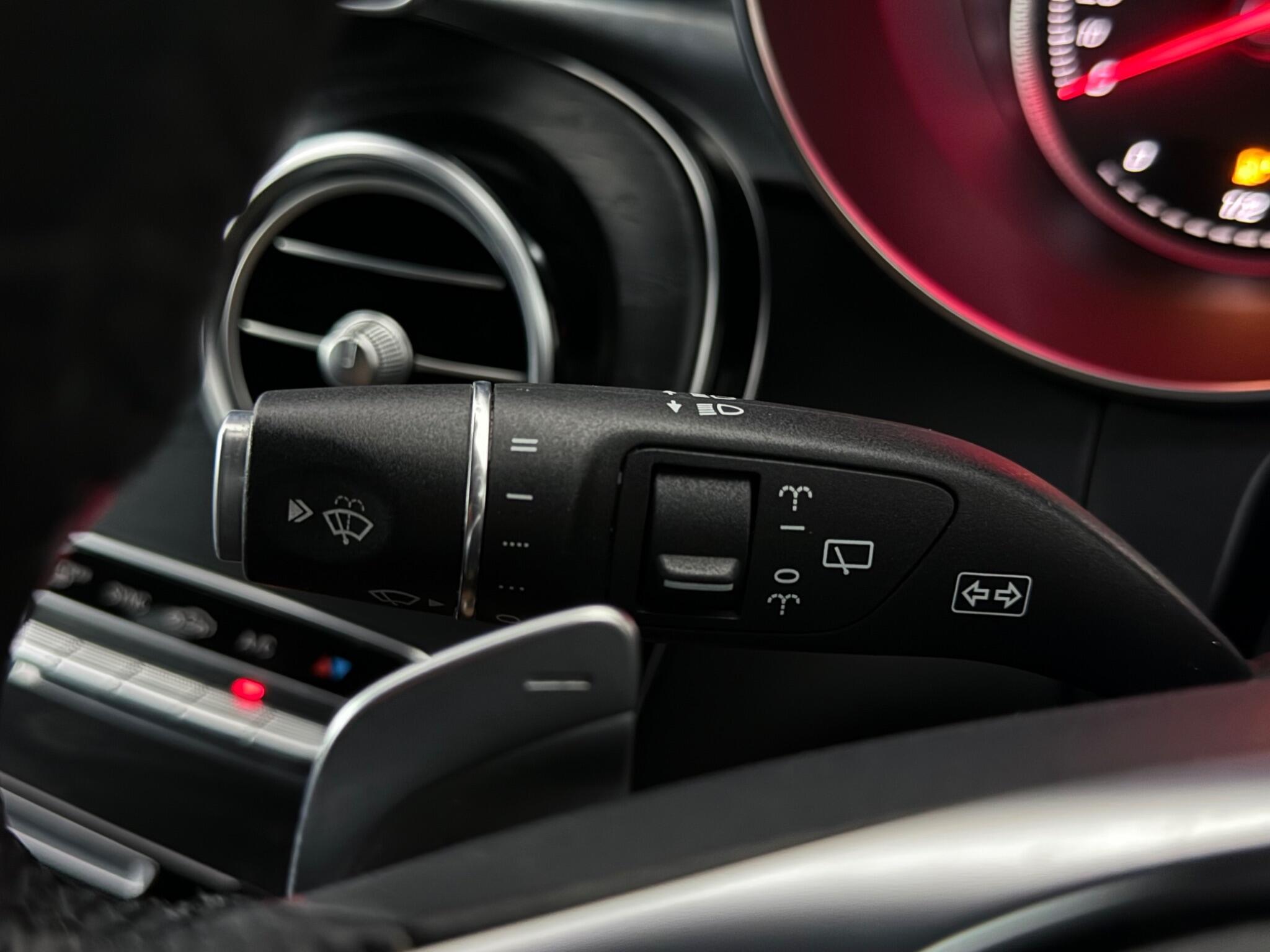 Mercedes-Benz GLC view 17