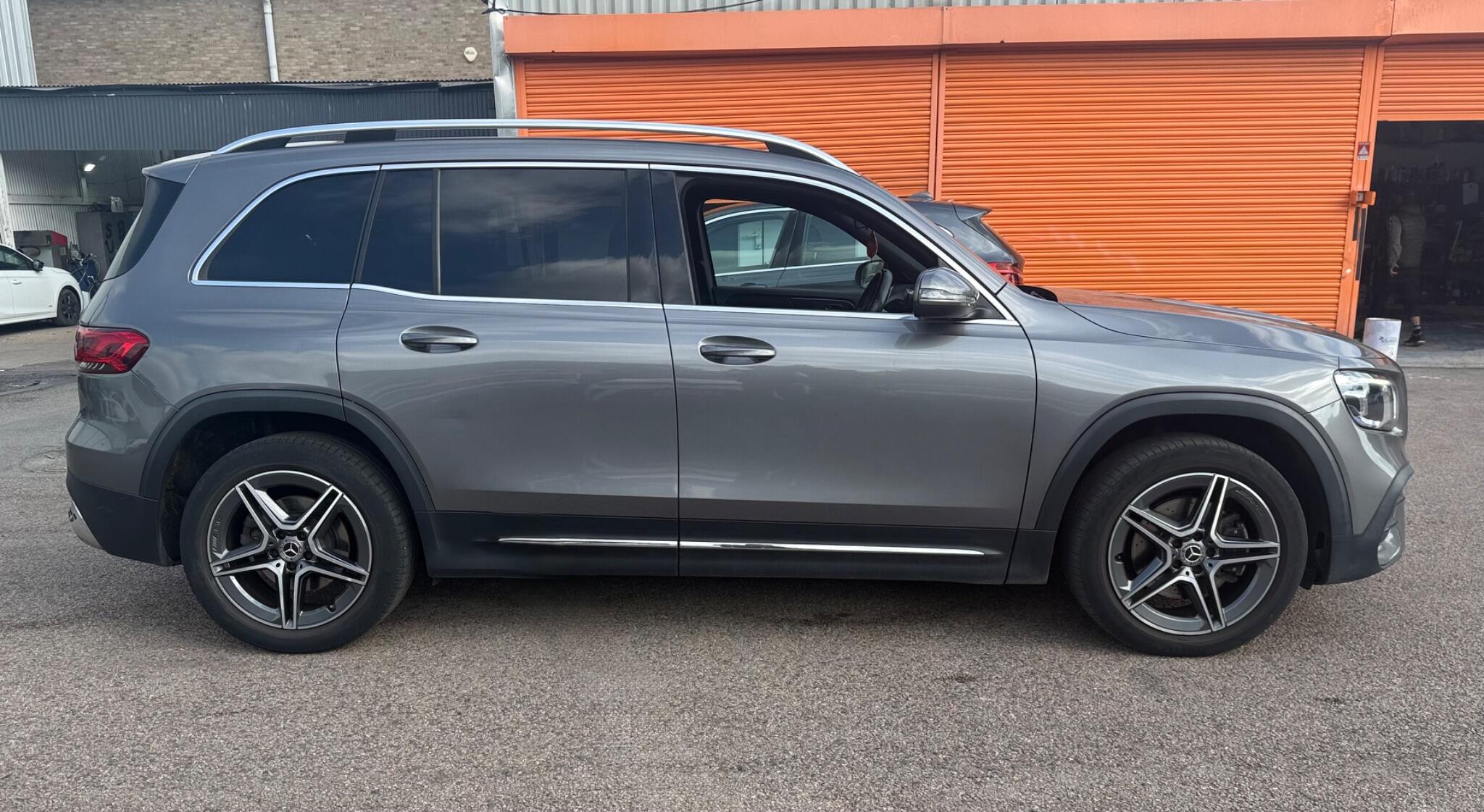 Mercedes-Benz GLB view 16