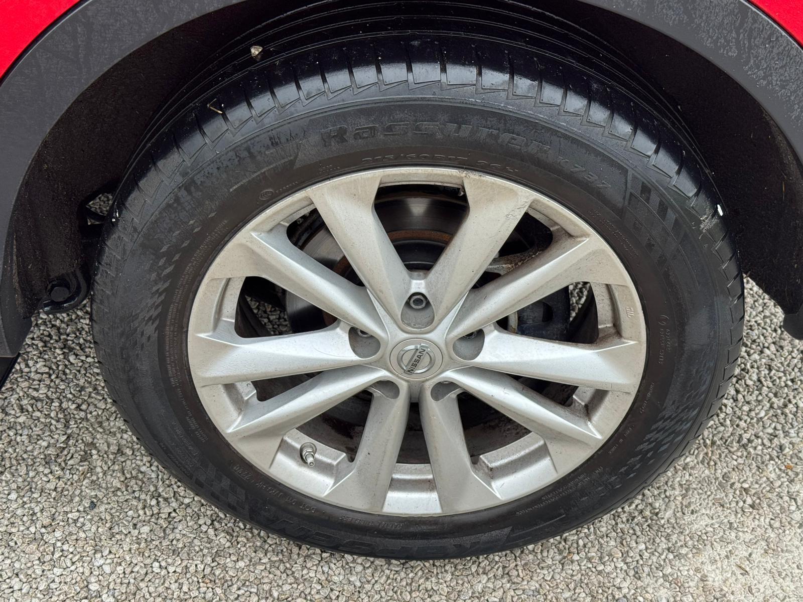 2015 Nissan Qashqai image 26