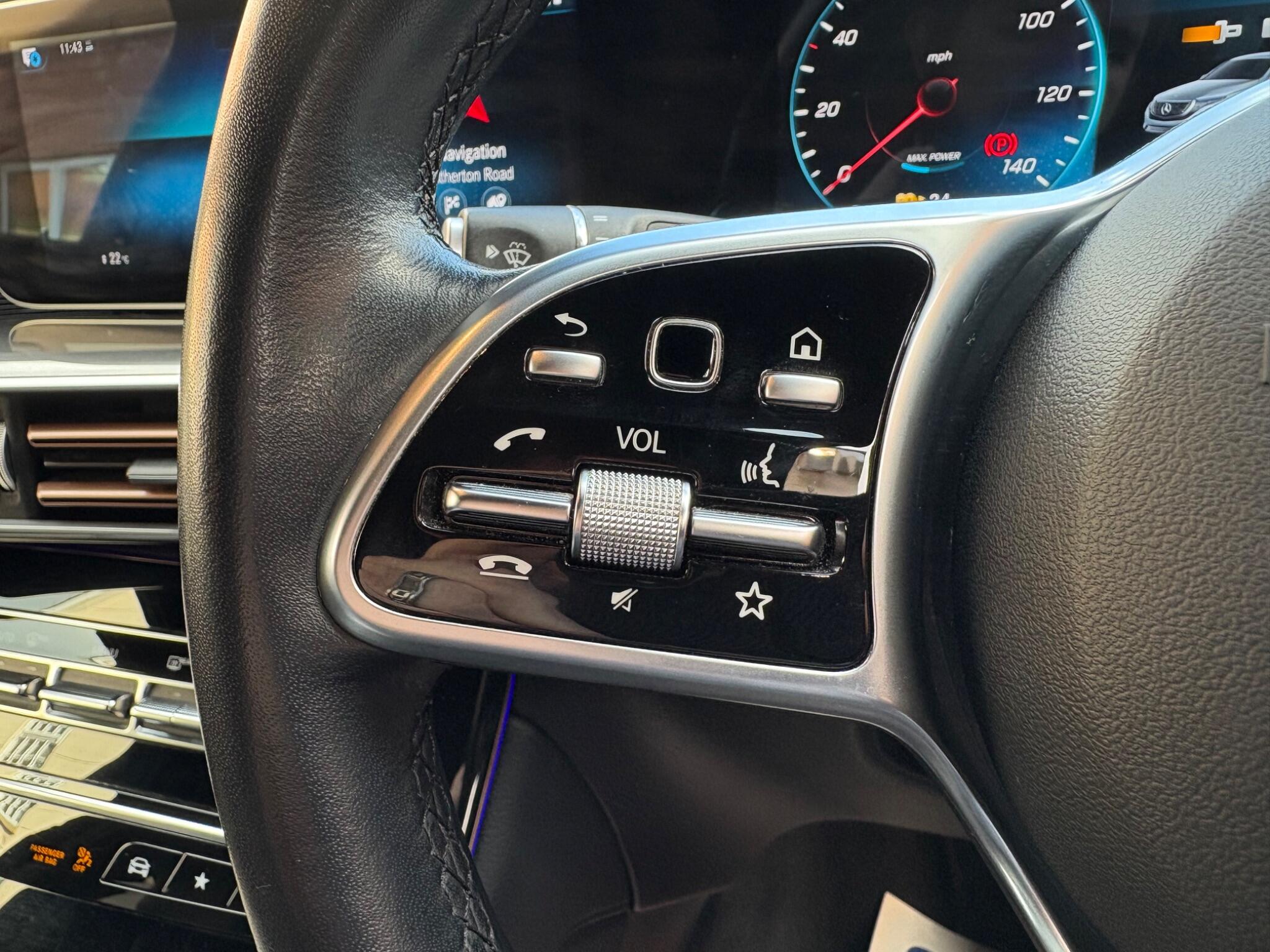Mercedes-Benz EQC view 16