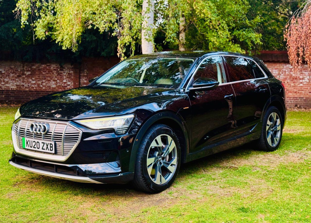 Audi e-tron view 6