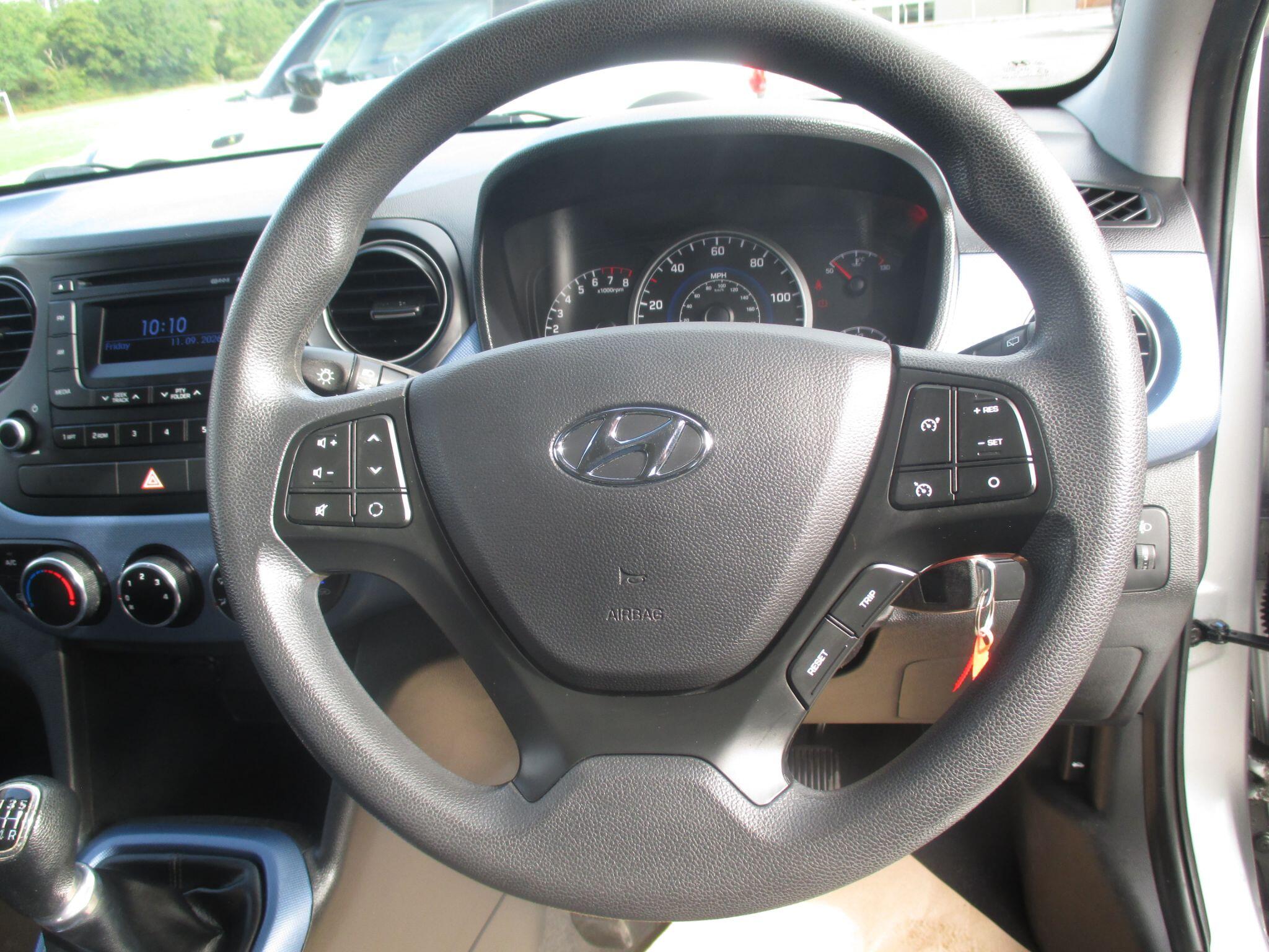 Hyundai I10 view 35