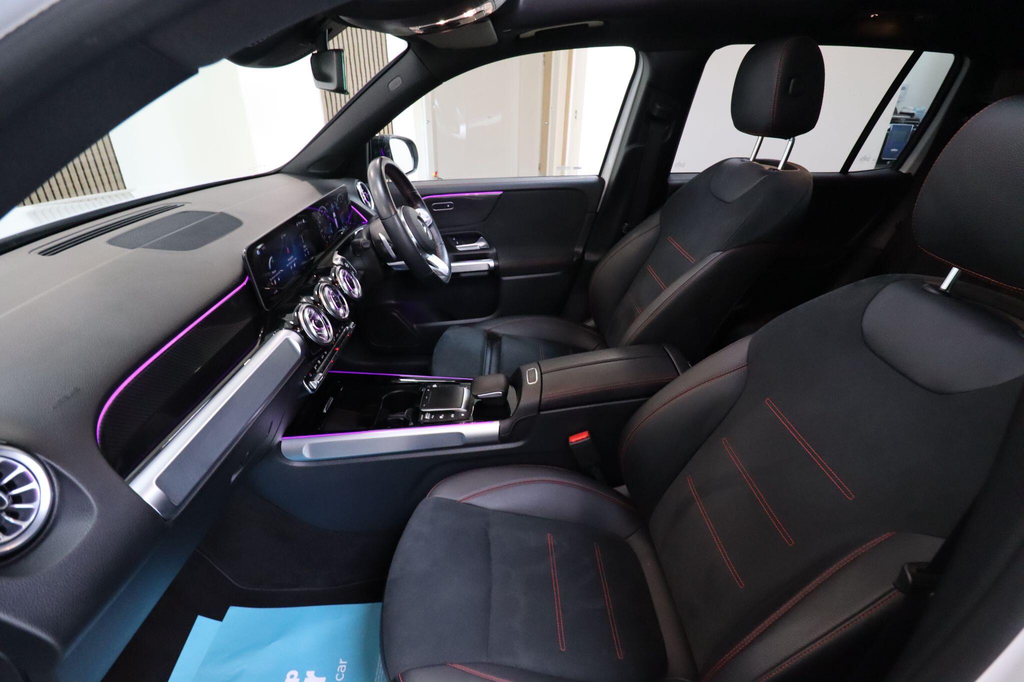 Mercedes-Benz GLB view 11