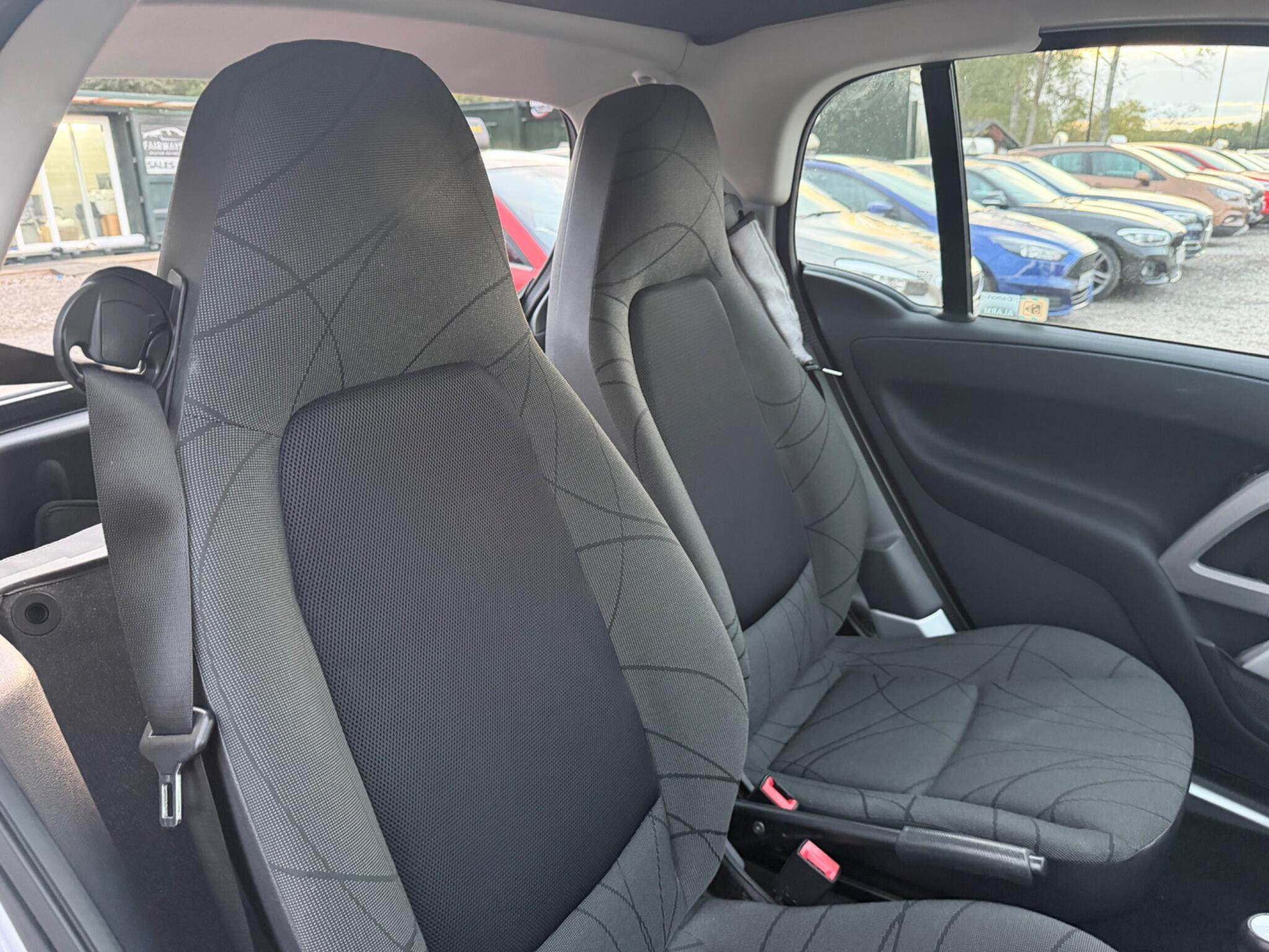 Smart Fortwo view 27