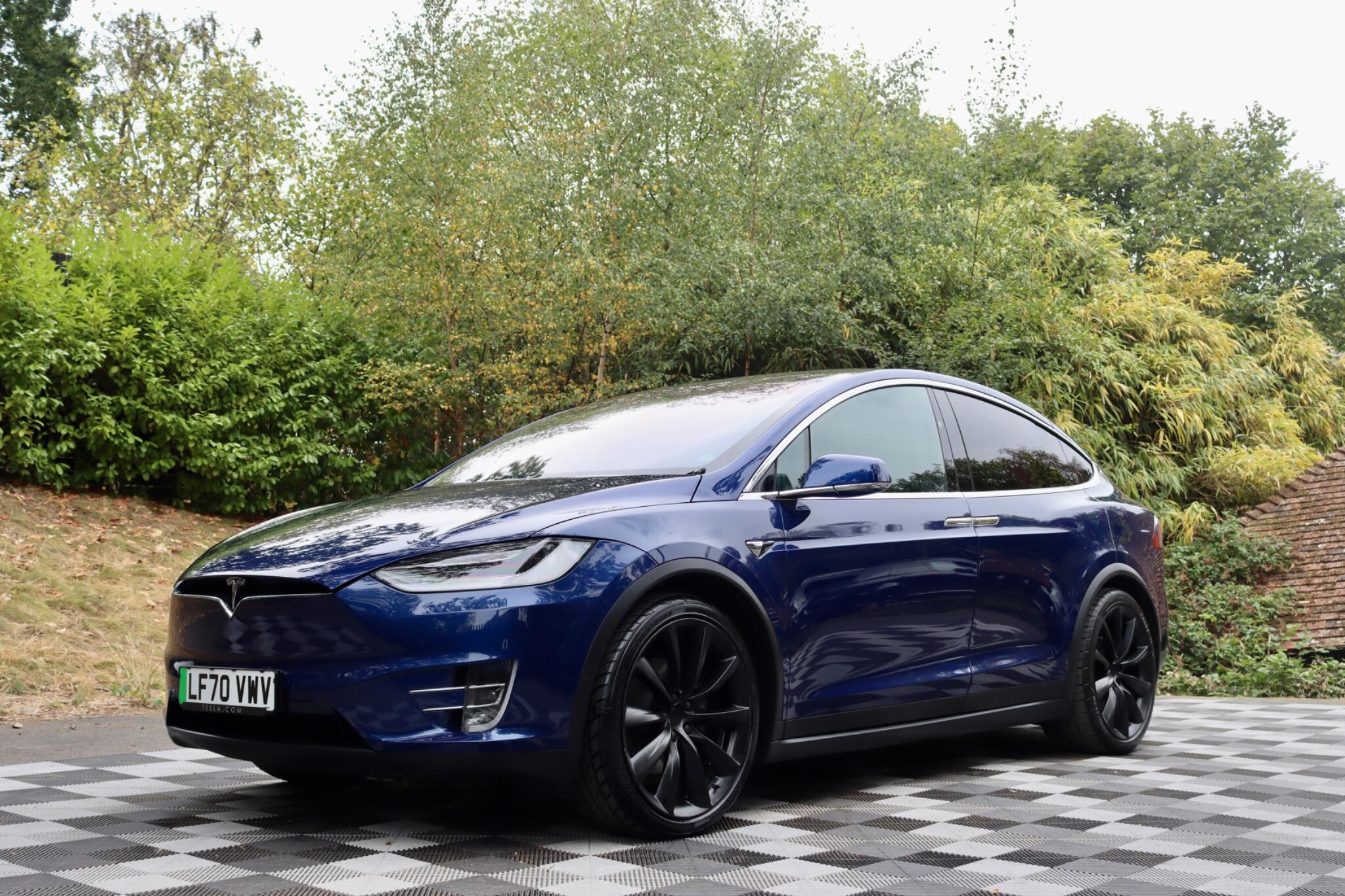 Tesla Model X view 16