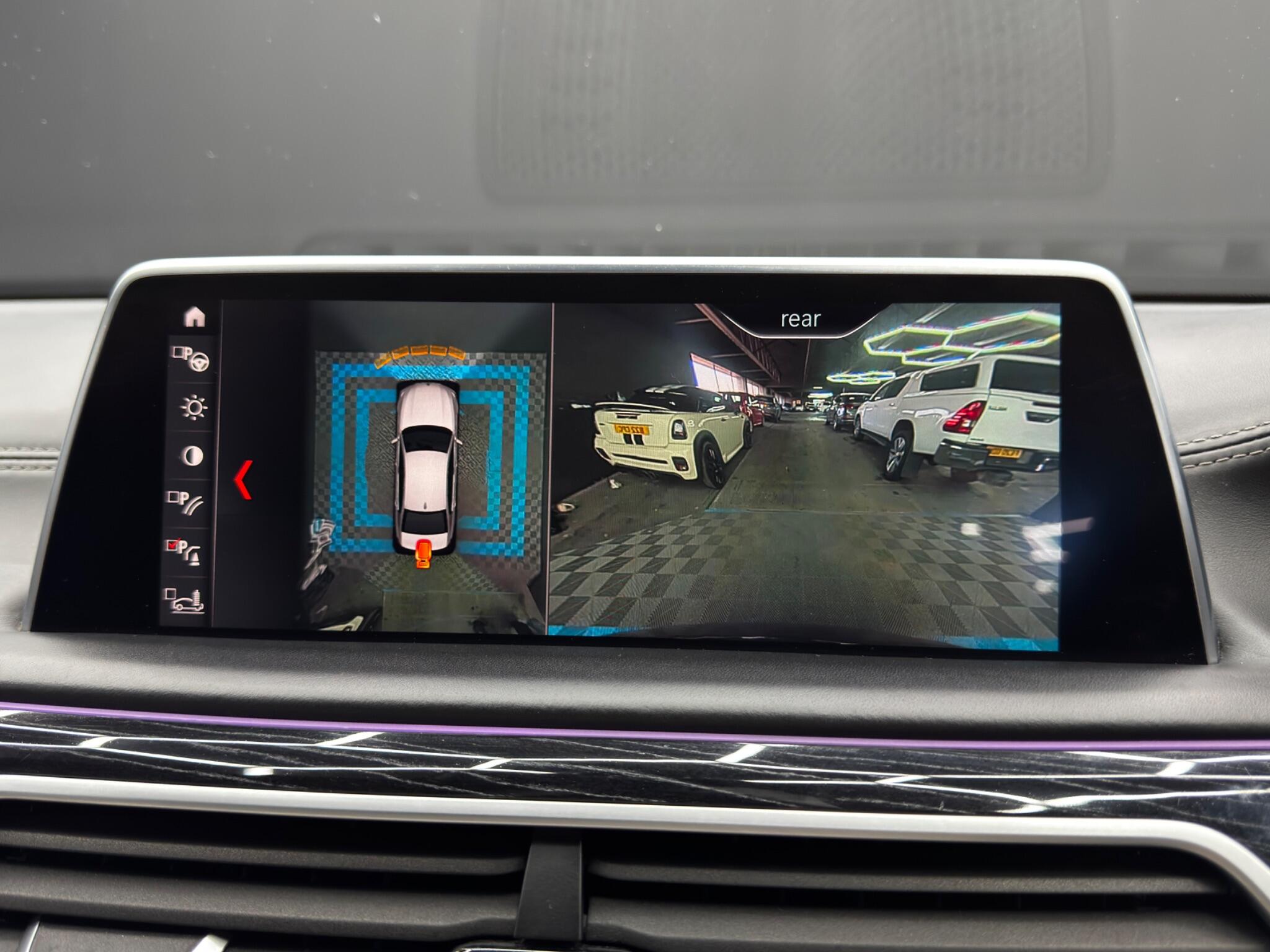 BMW 7 Series view 42