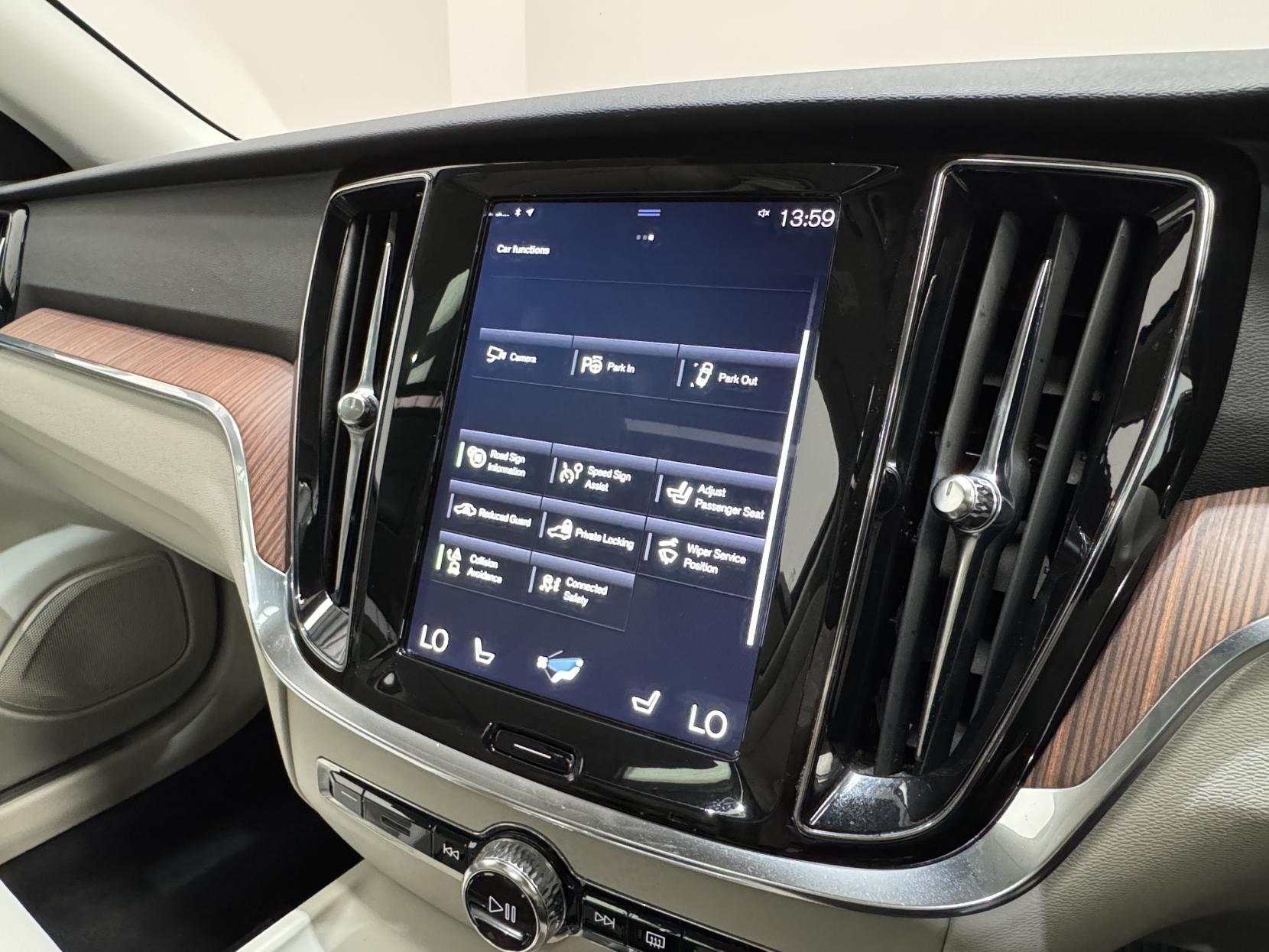 Volvo V60 view 32
