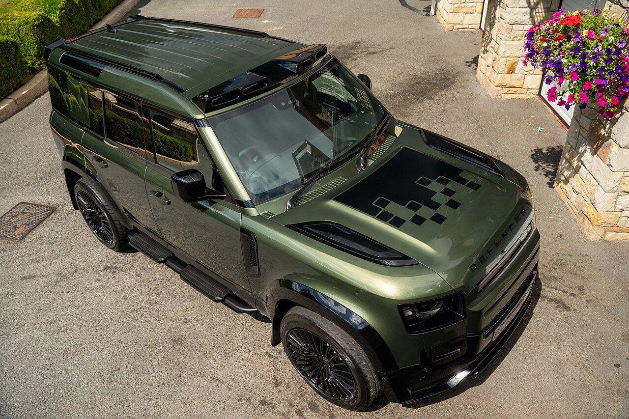 Land Rover Defender view 21