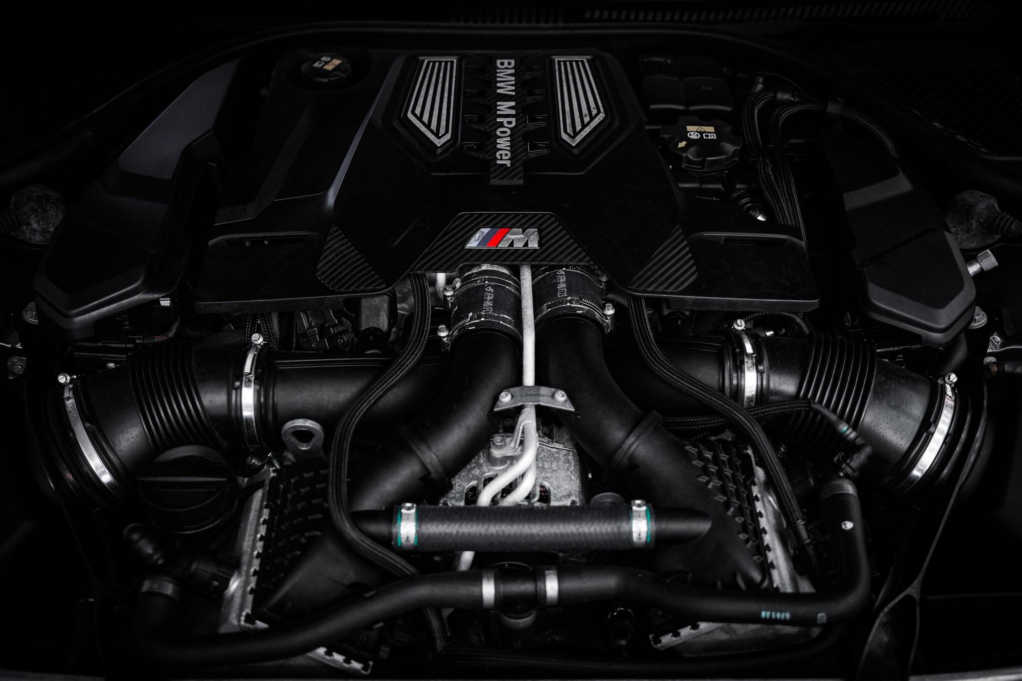 BMW M8 view 5