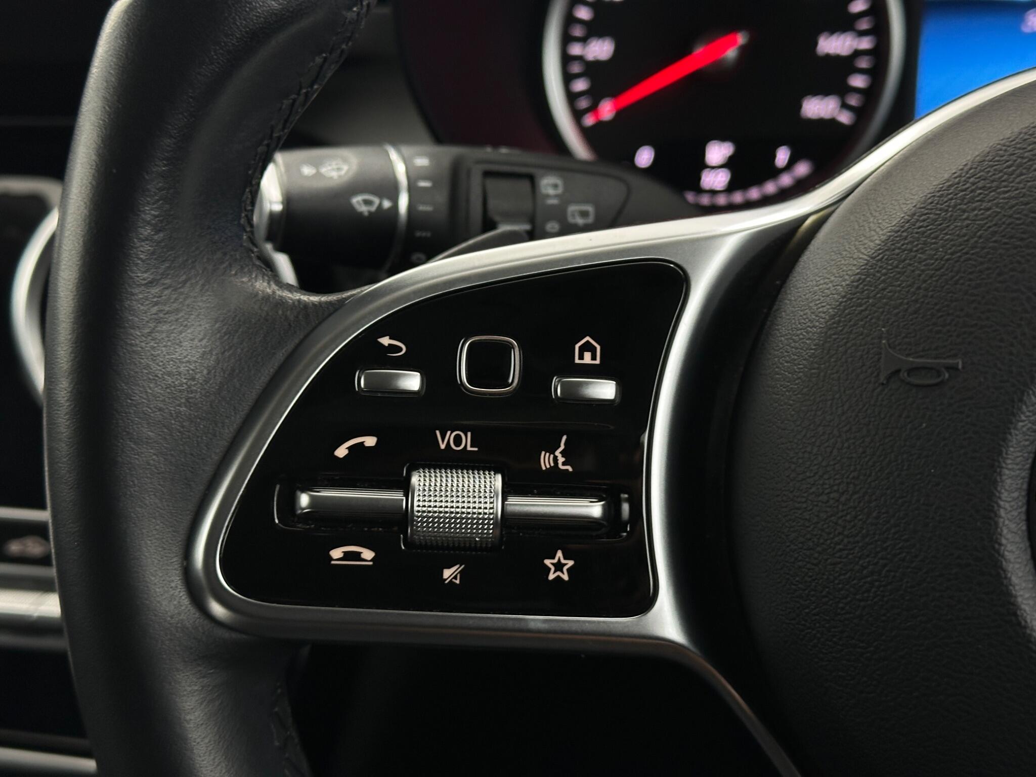 Mercedes-Benz GLC view 15