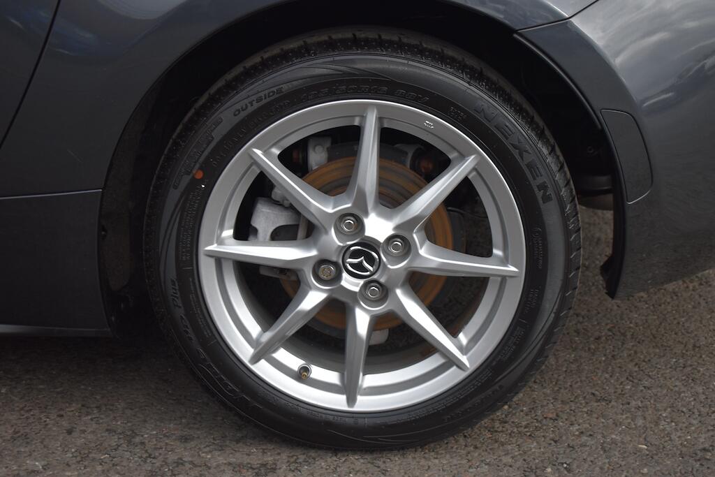 Mazda MX-5 view 45