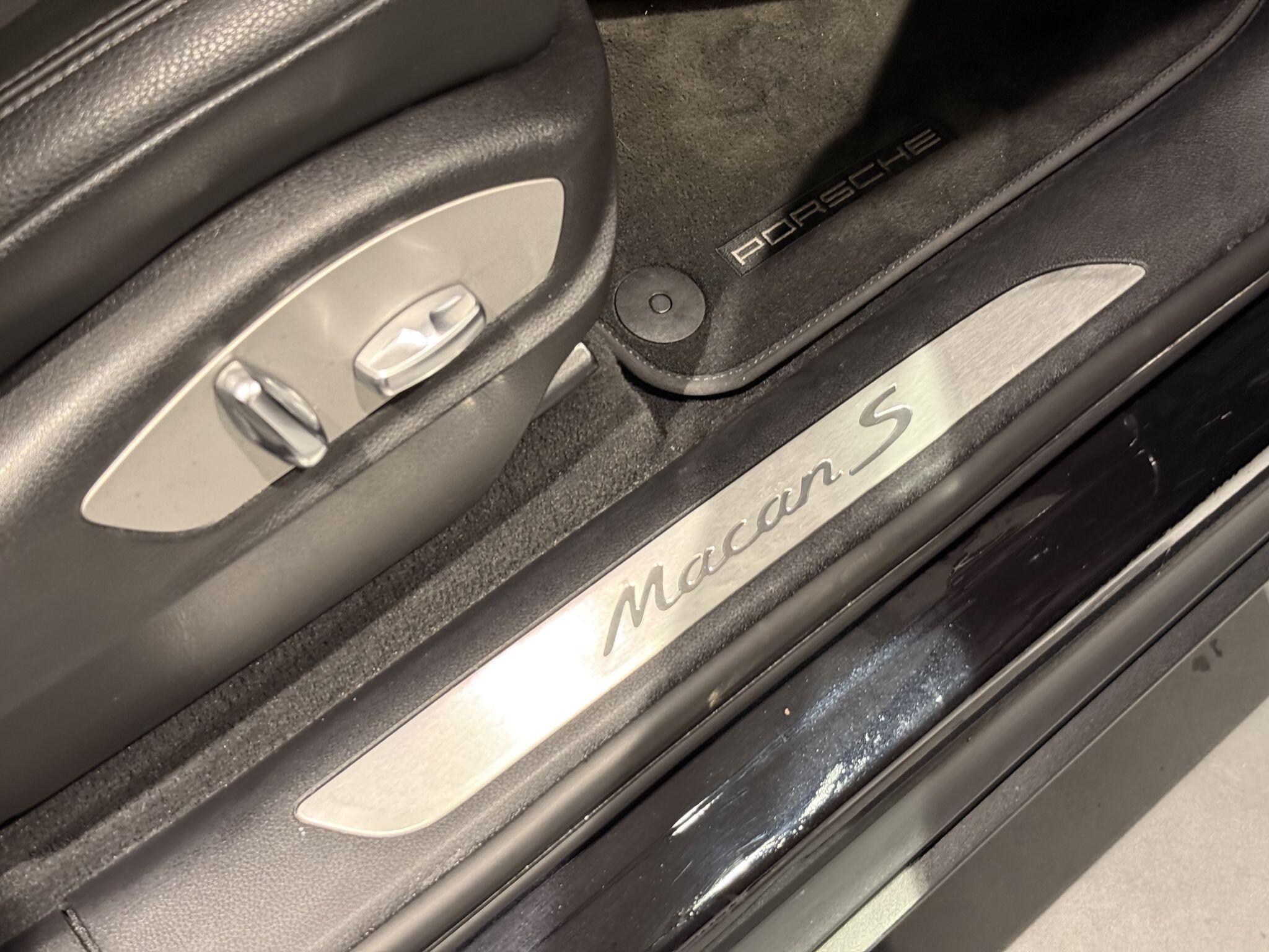 Porsche Macan view 66