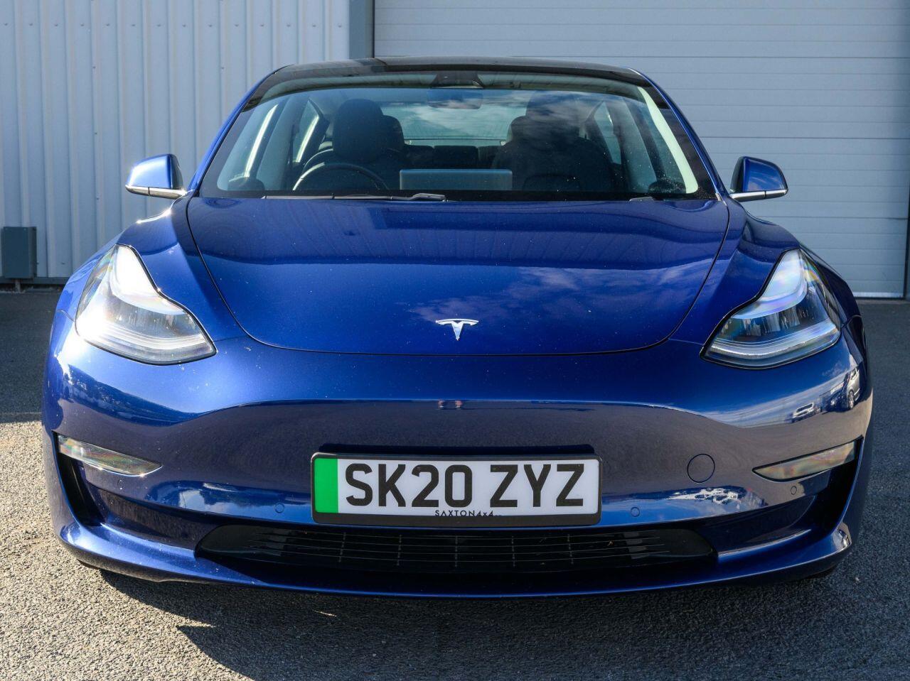 Tesla Model 3 view 4