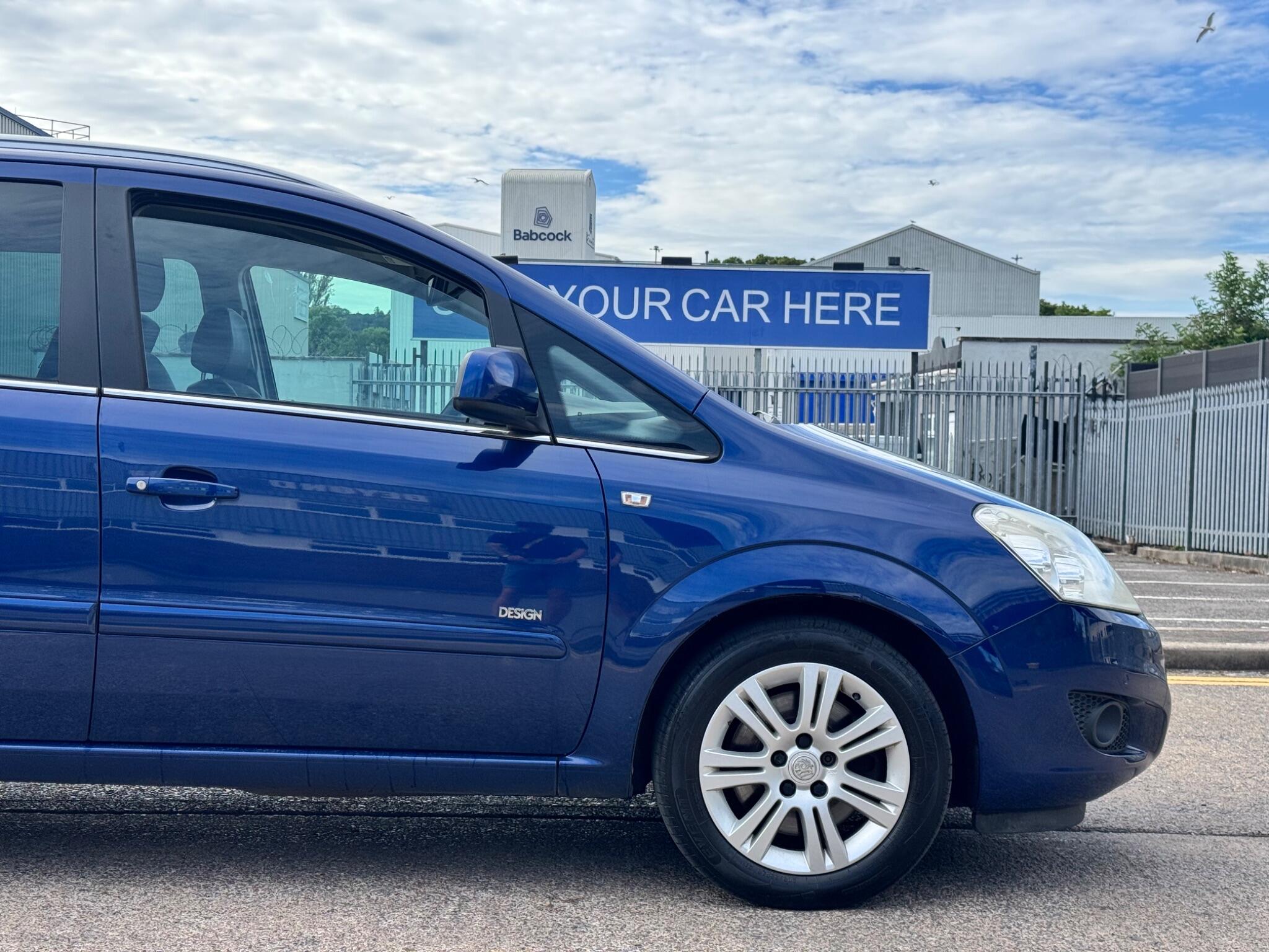 Vauxhall Zafira view 16