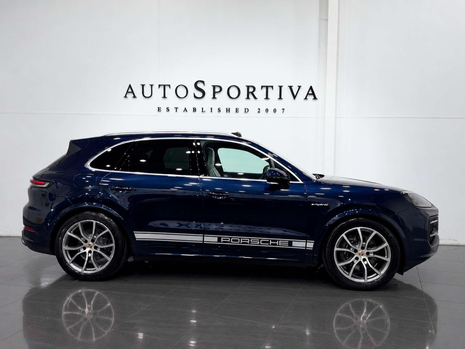 Porsche Cayenne view 3
