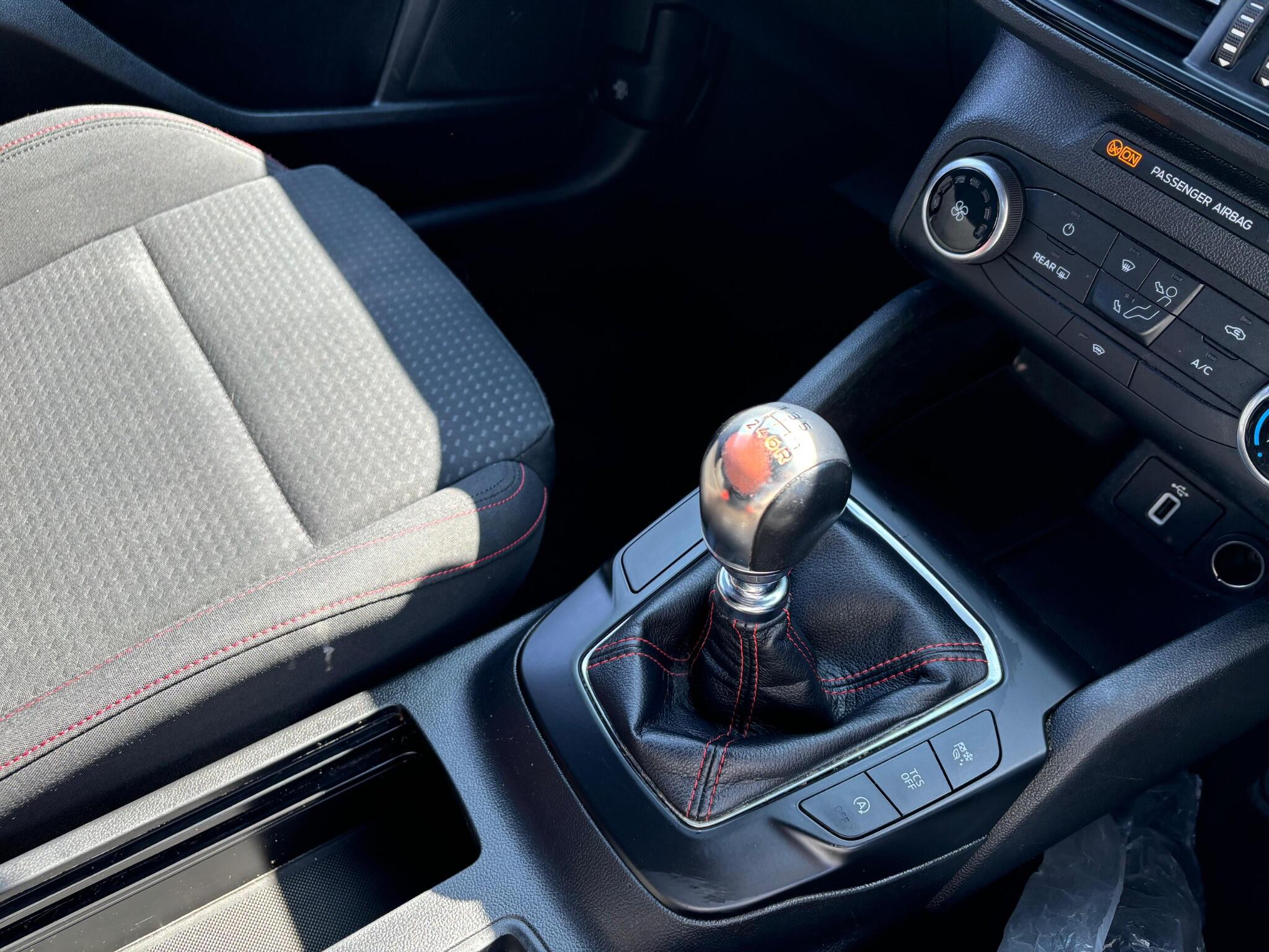 Ford Focus view 7