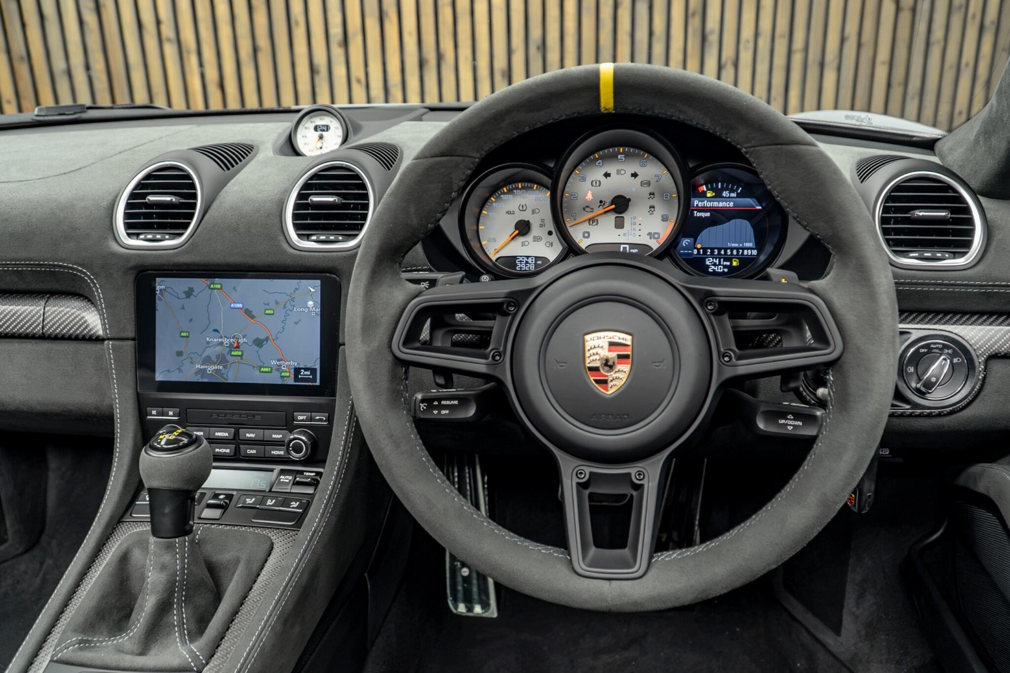 Porsche 718 Spyder view 27